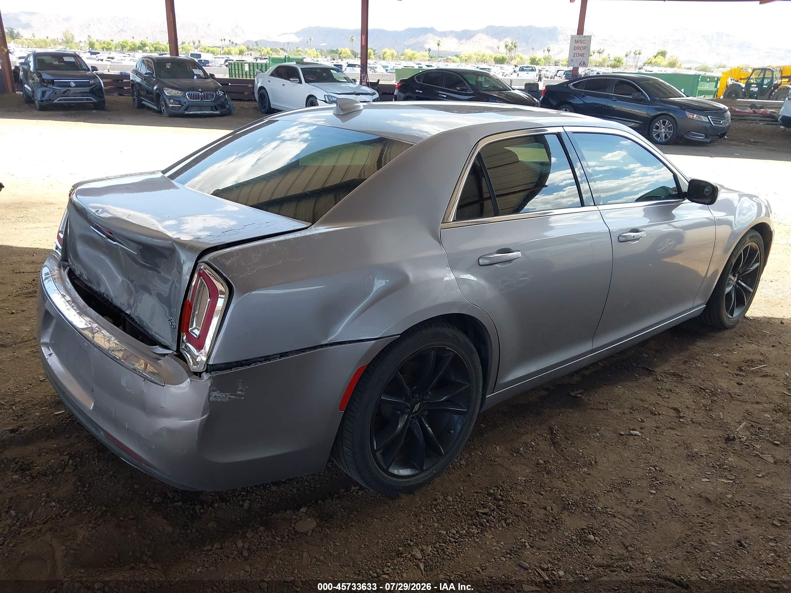 2015 Chrysler 300 Limited Silver vin: 2C3CCAAG4FH796606