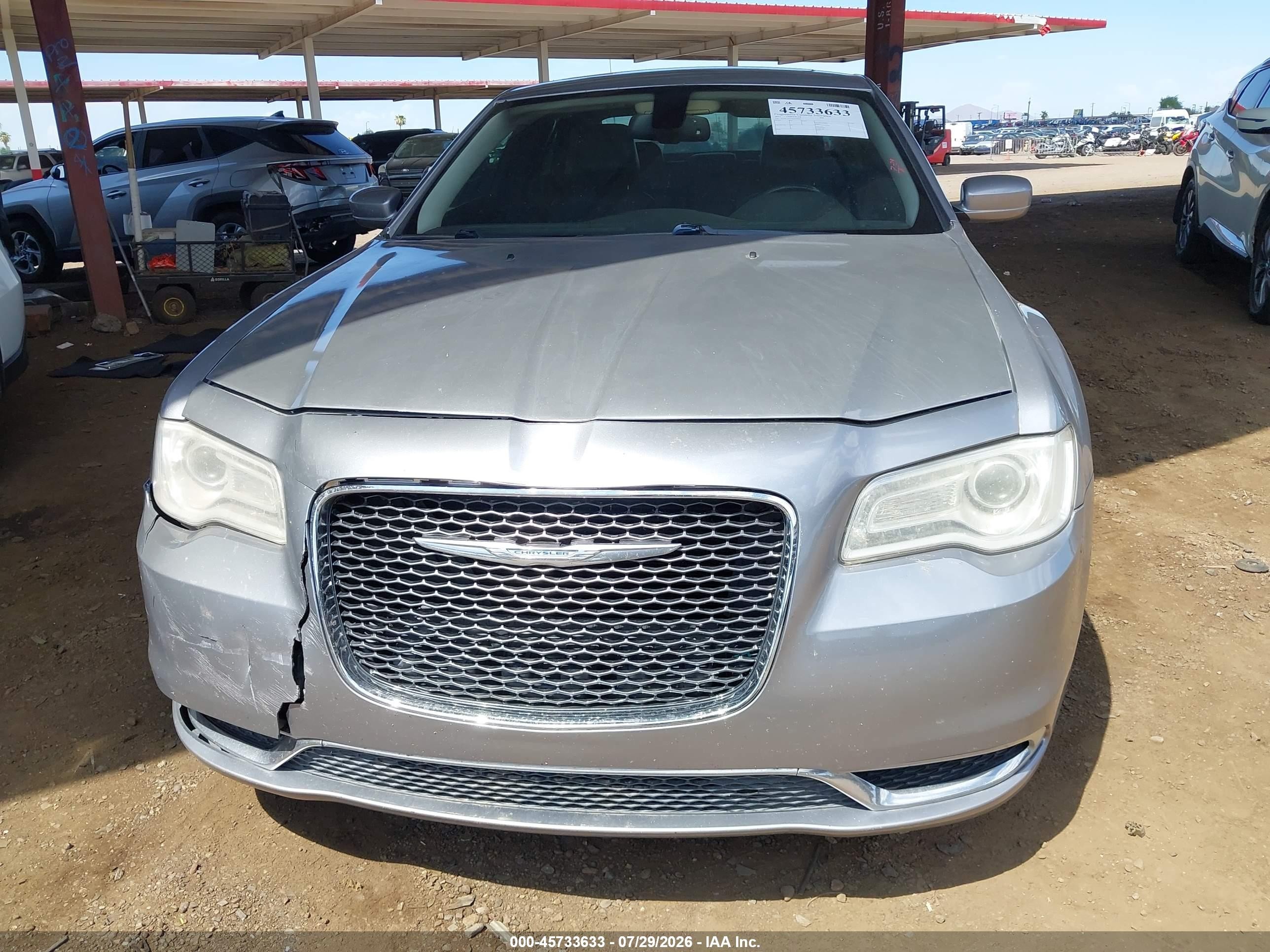 2015 Chrysler 300 Limited Silver vin: 2C3CCAAG4FH796606
