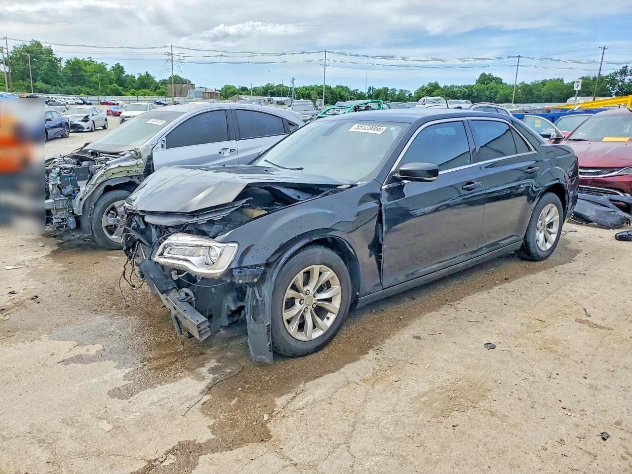 2015 Chrysler 300 Limited Черный vin: 2C3CCAAG4FH809032