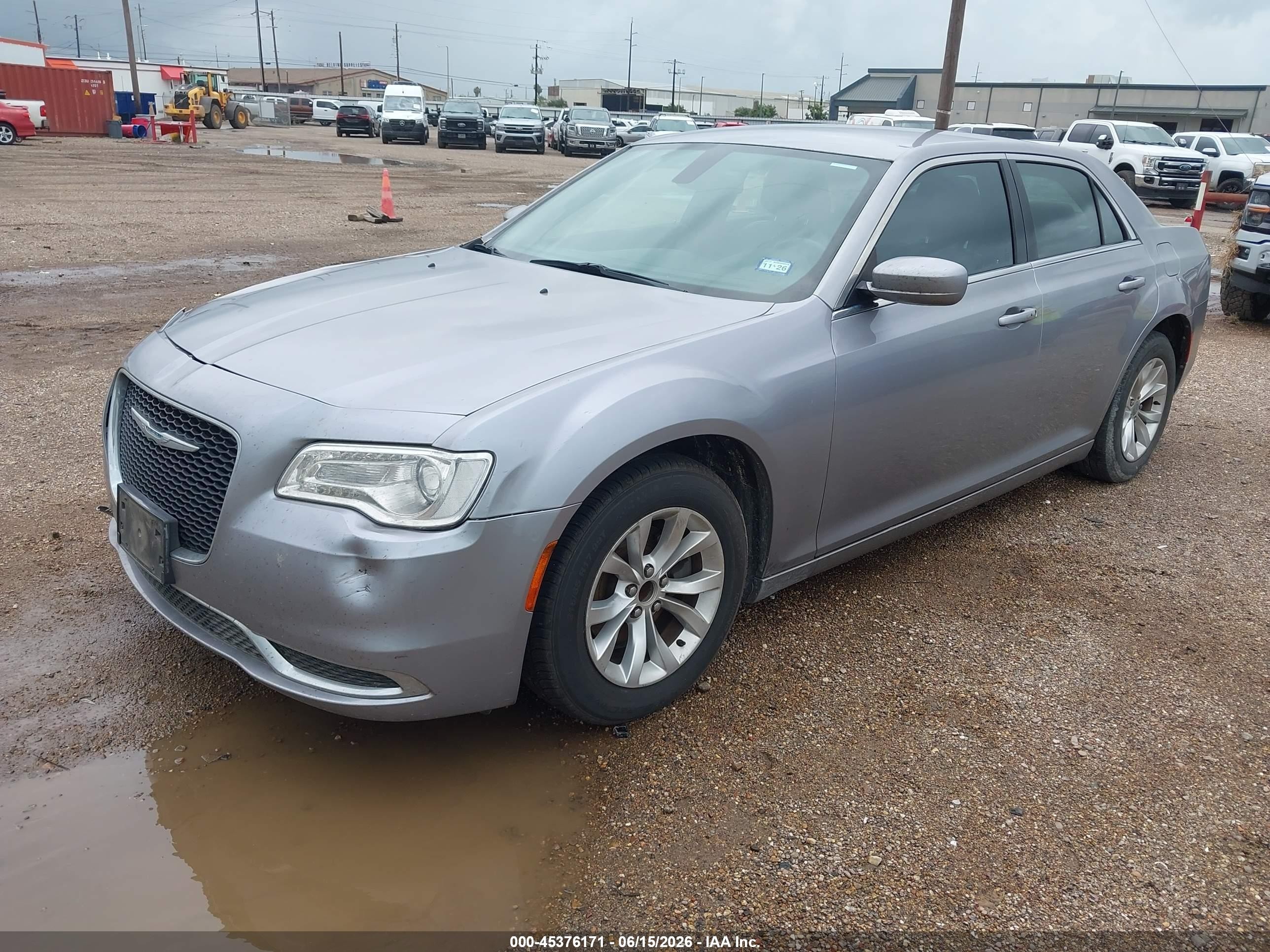 2015 Chrysler 300 Limited Silver vin: 2C3CCAAG4FH818412