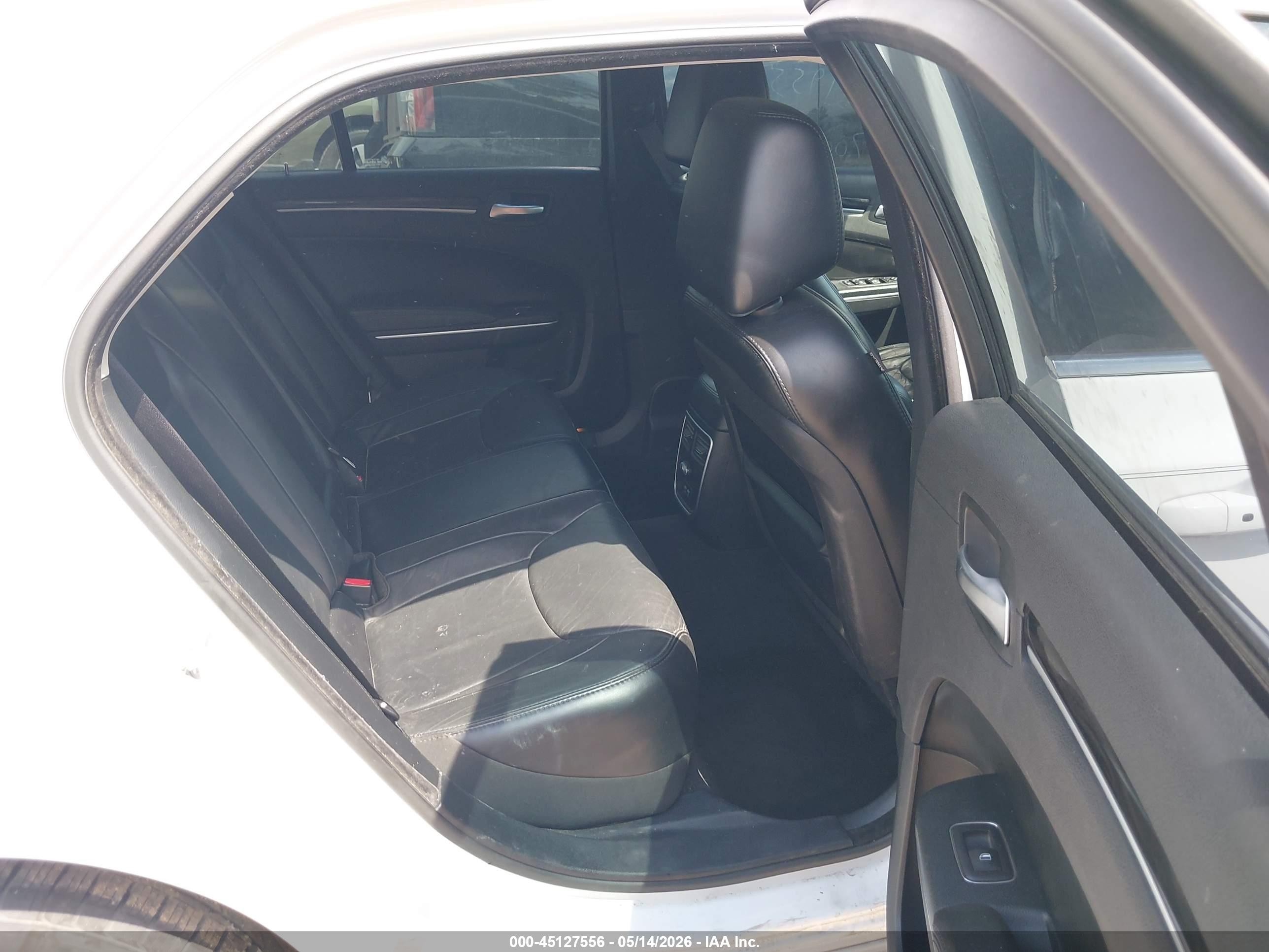 2015 Chrysler 300 Limited White vin: 2C3CCAAG4FH887259