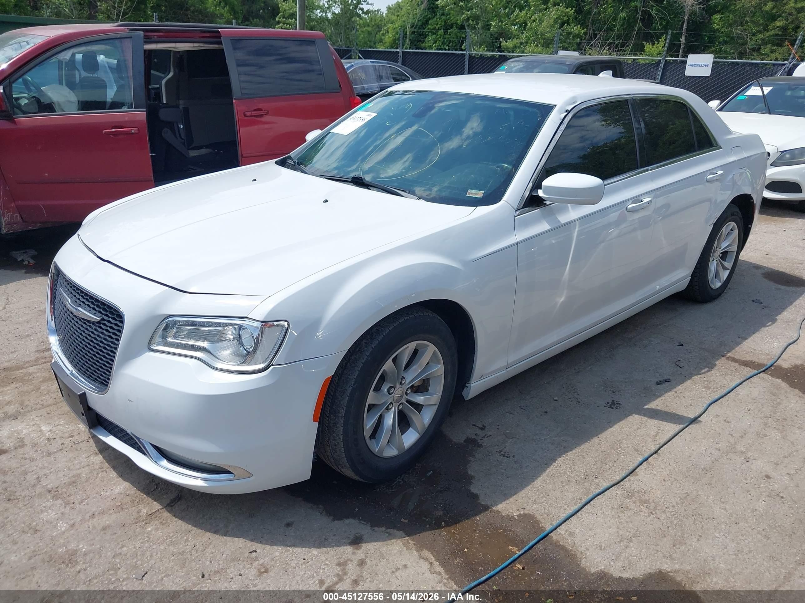 2015 Chrysler 300 Limited White vin: 2C3CCAAG4FH887259
