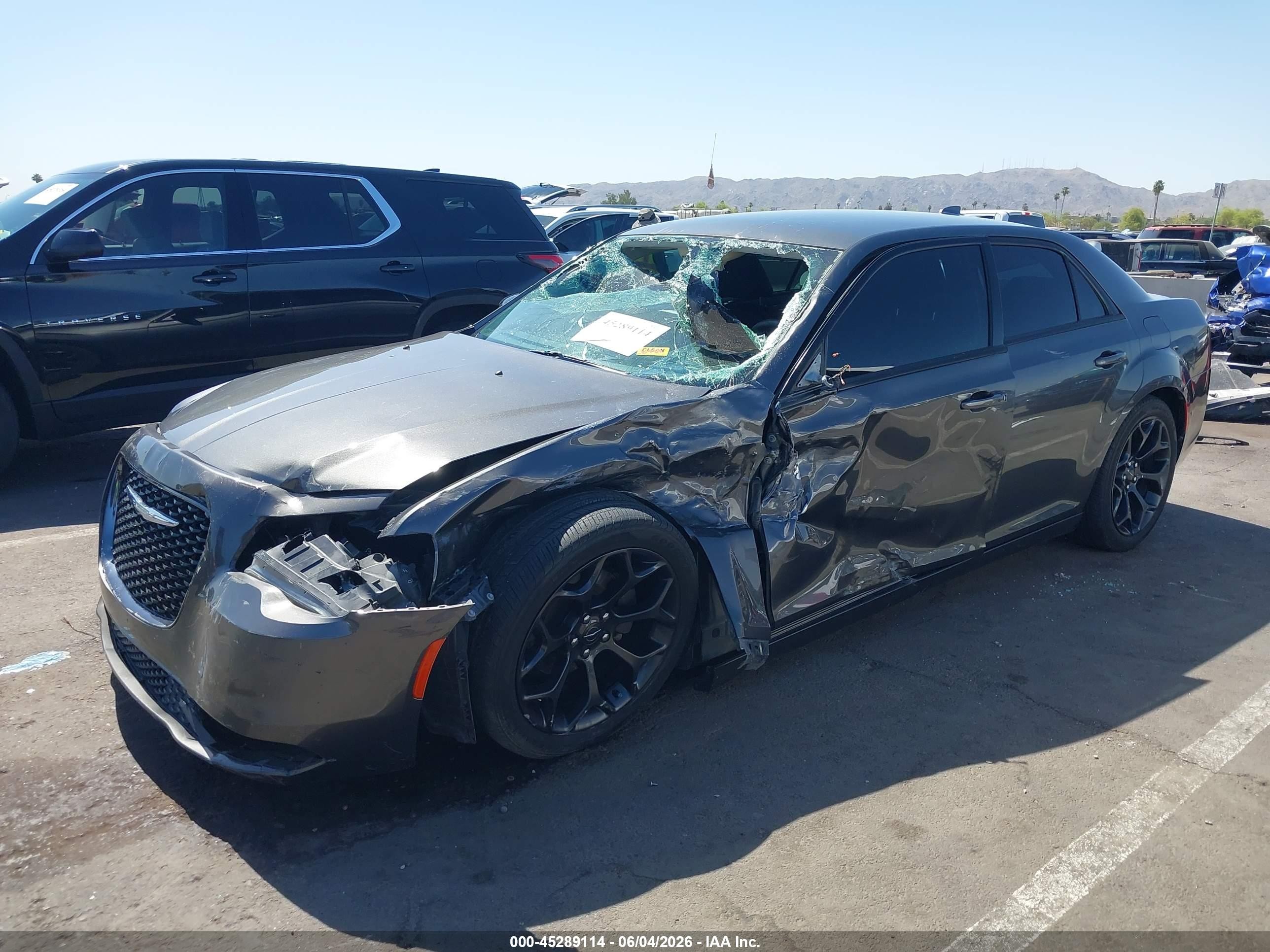 2019 Chrysler 300 Touring Gray vin: 2C3CCAAG4KH500865