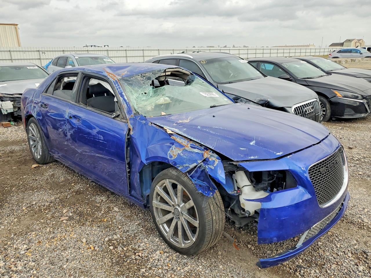 2020 Chrysler 300 Touring Blue vin: 2C3CCAAG4LH220803