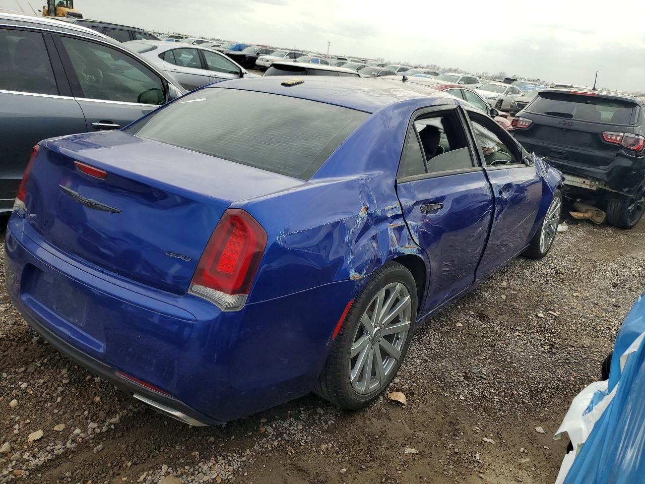 2020 Chrysler 300 Touring Blue vin: 2C3CCAAG4LH220803