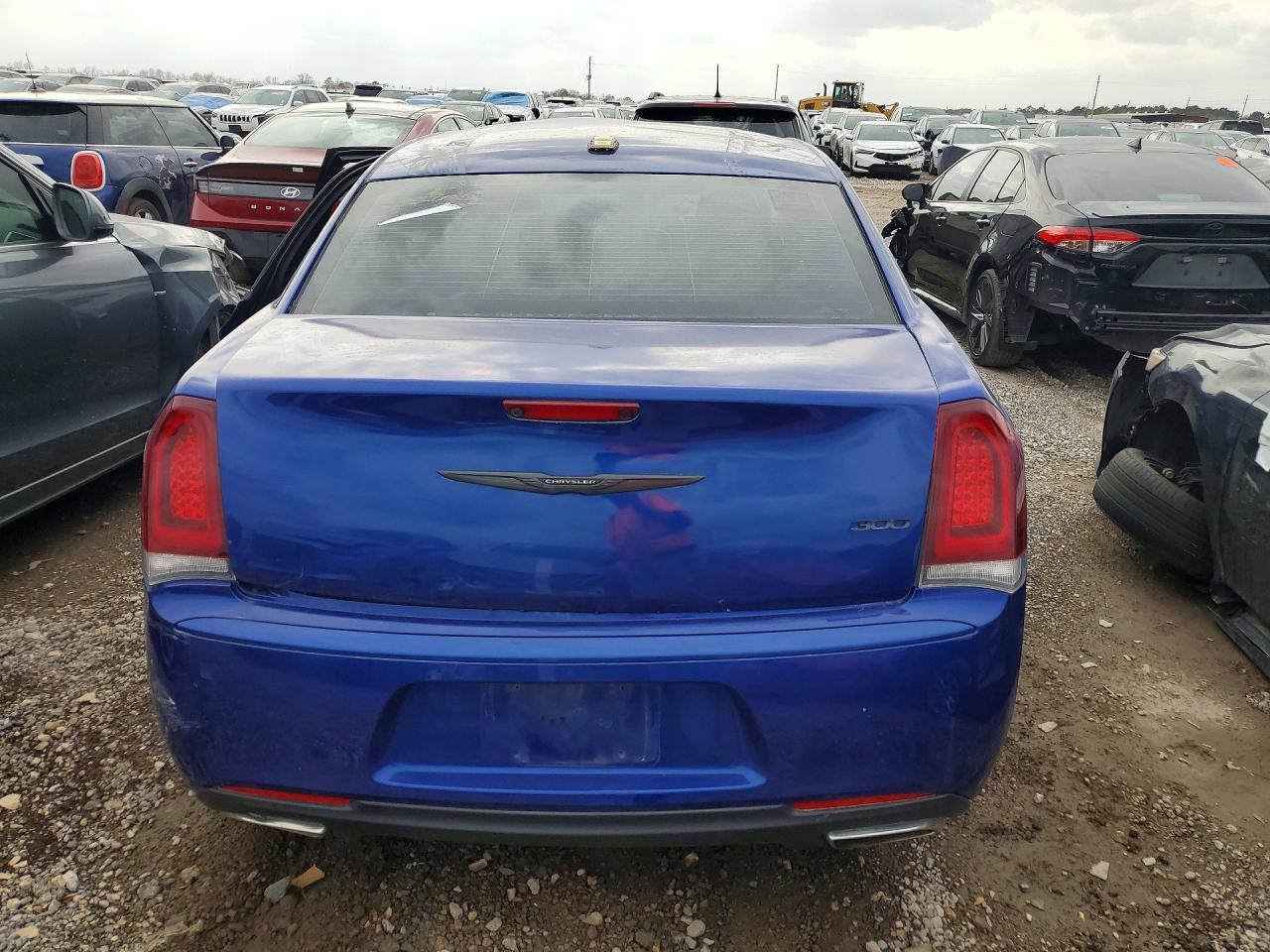 2020 Chrysler 300 Touring Blue vin: 2C3CCAAG4LH220803