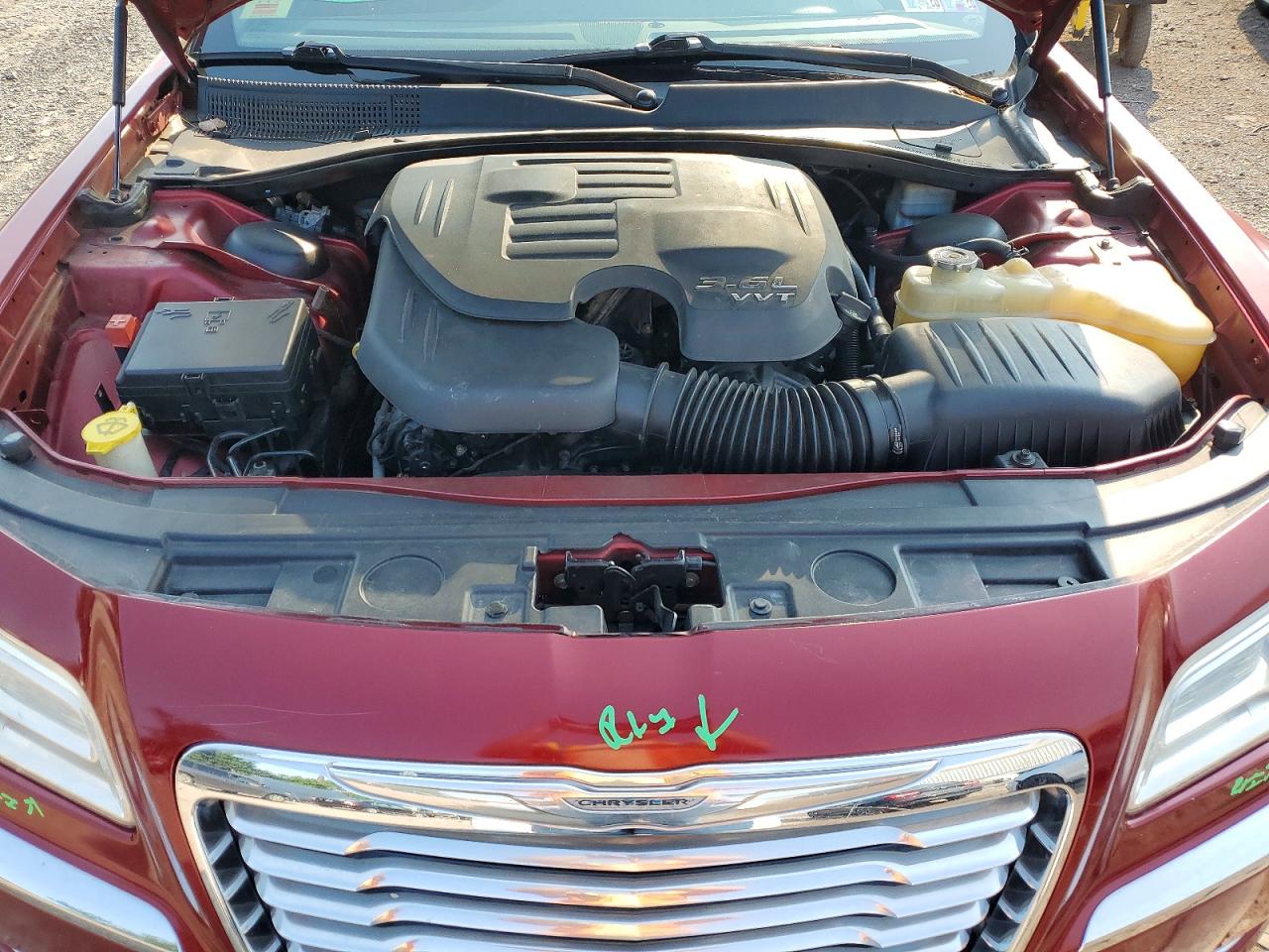 2012 Chrysler 300 Red vin: 2C3CCAAG5CH209714