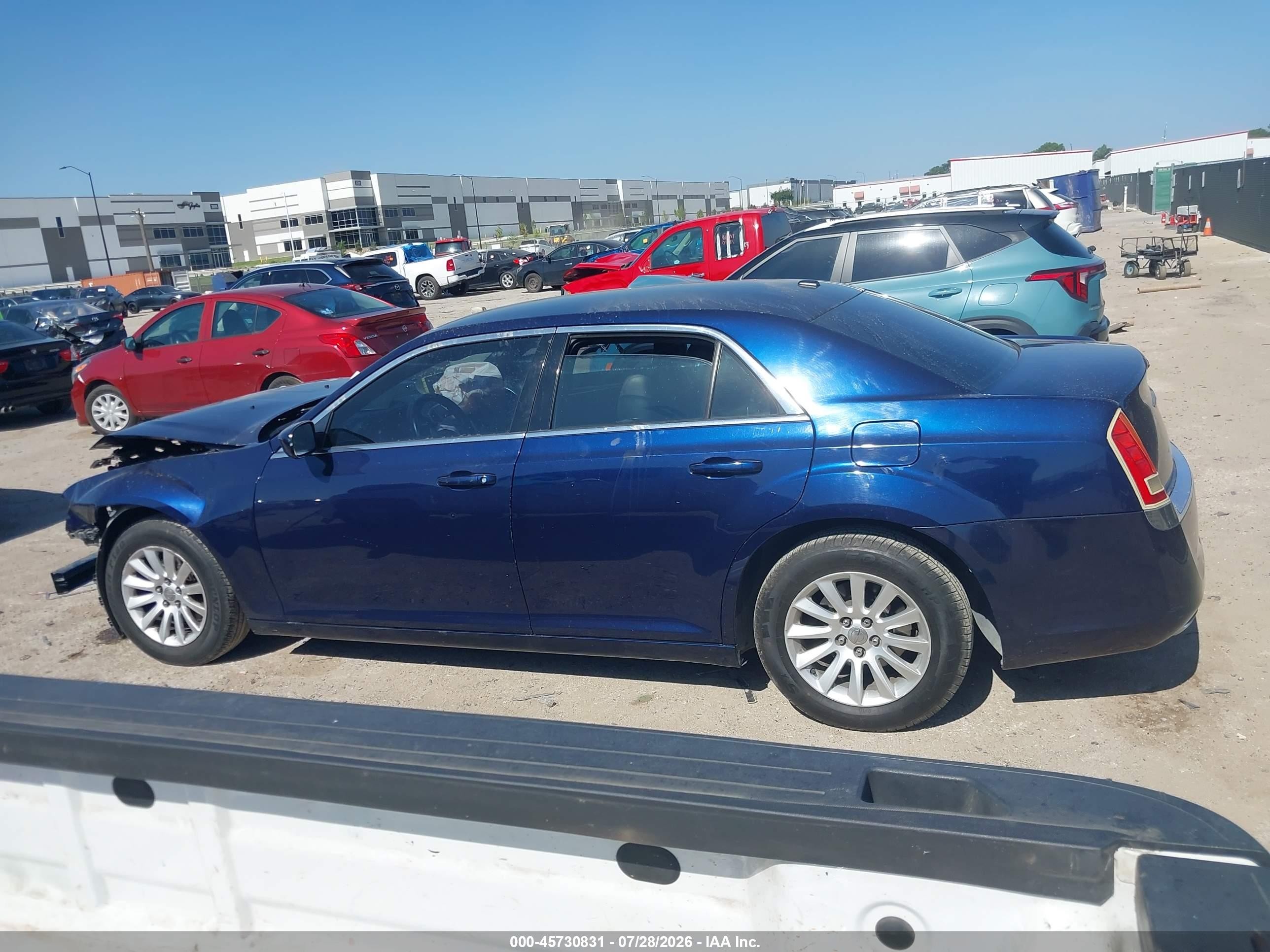 2014 Chrysler 300   Синий vin: 2C3CCAAG5EH125296