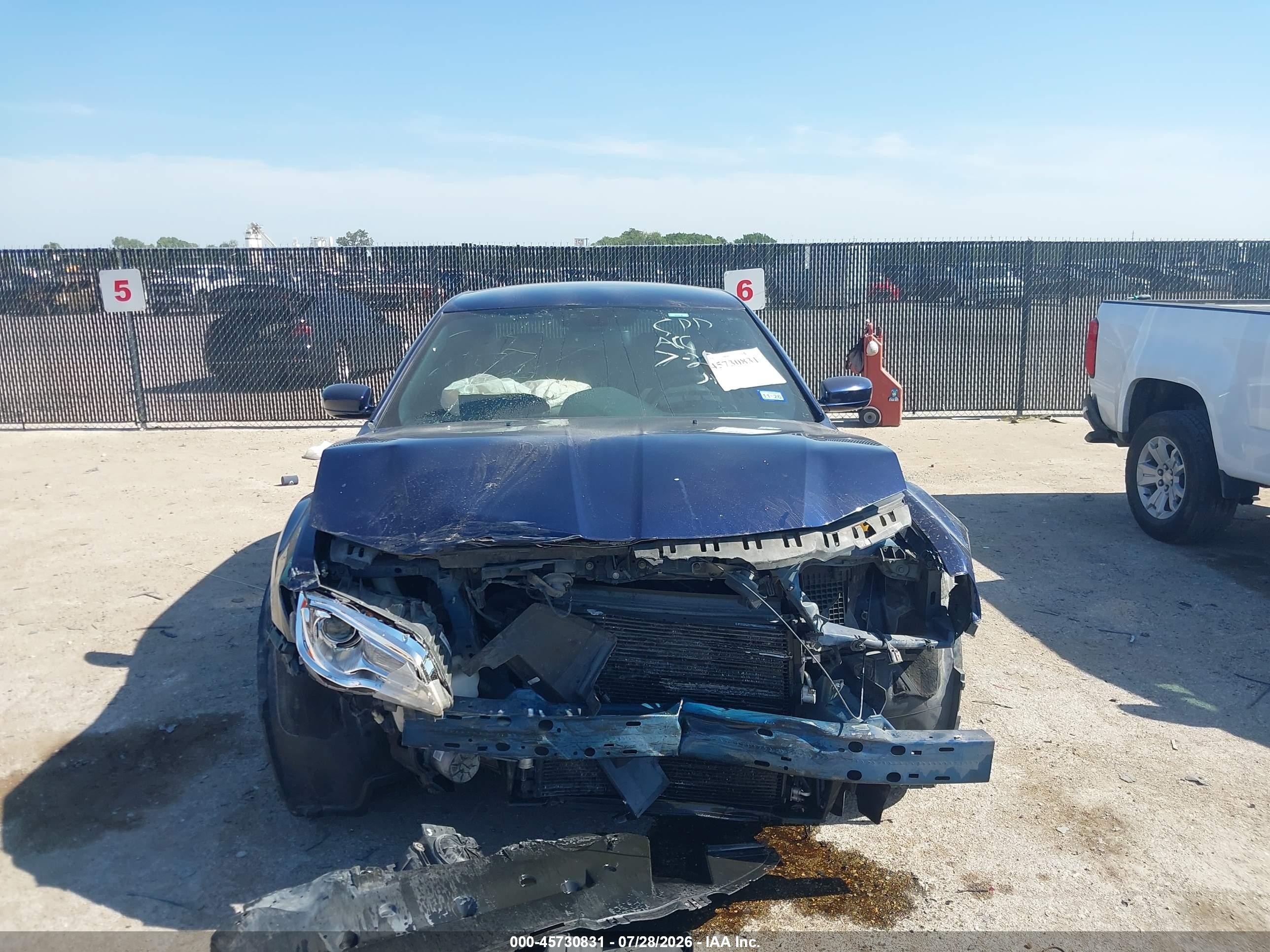 2014 Chrysler 300   Синий vin: 2C3CCAAG5EH125296