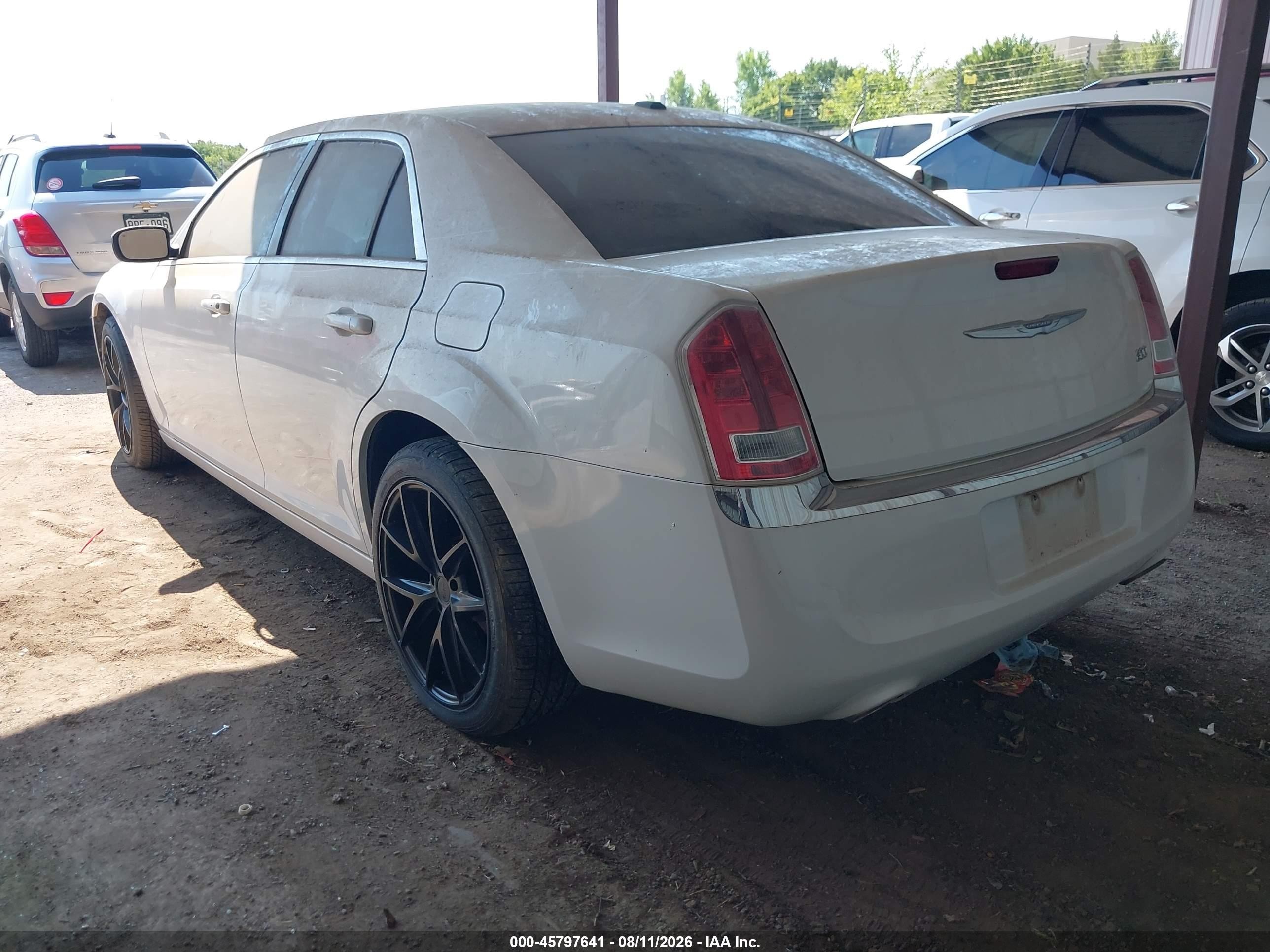 2014 Chrysler 300   Белый vin: 2C3CCAAG5EH138873