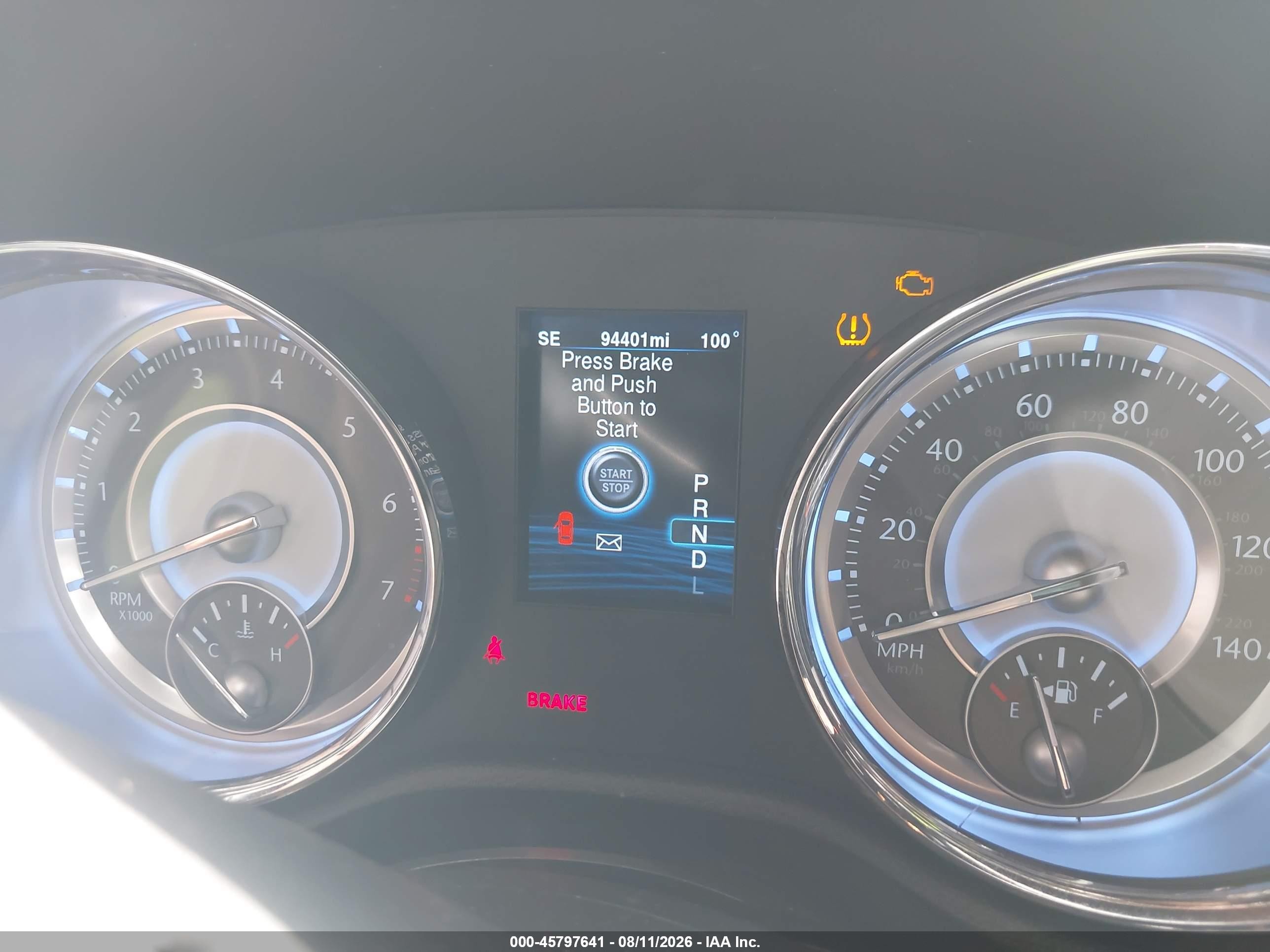 2014 Chrysler 300   Белый vin: 2C3CCAAG5EH138873