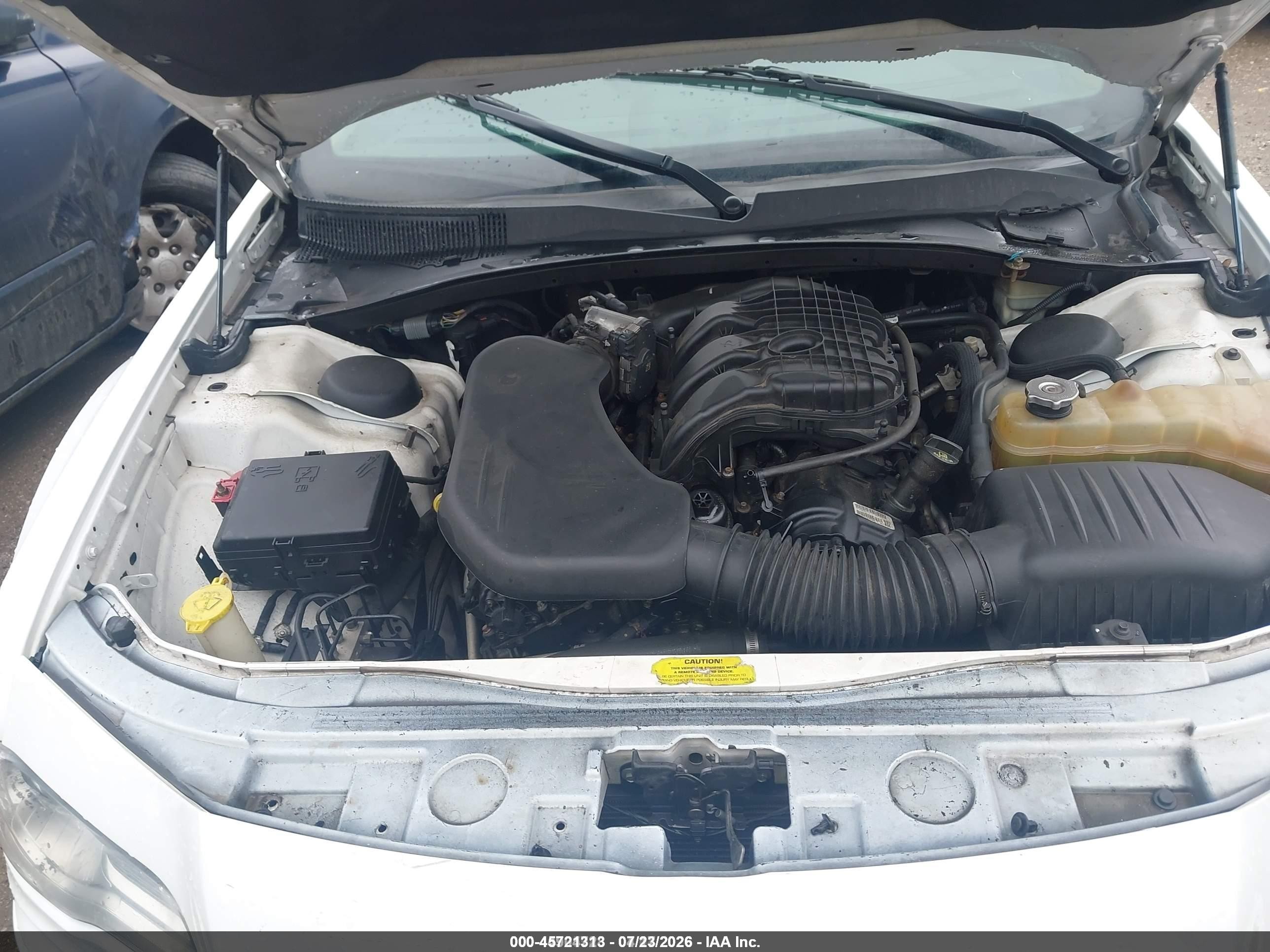 2014 Chrysler 300   White vin: 2C3CCAAG5EH175518