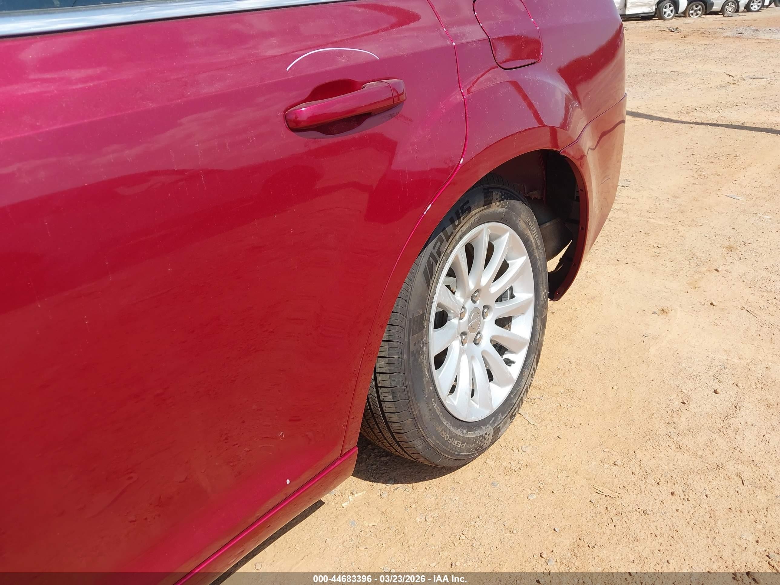 2014 Chrysler 300   Red vin: 2C3CCAAG5EH220960