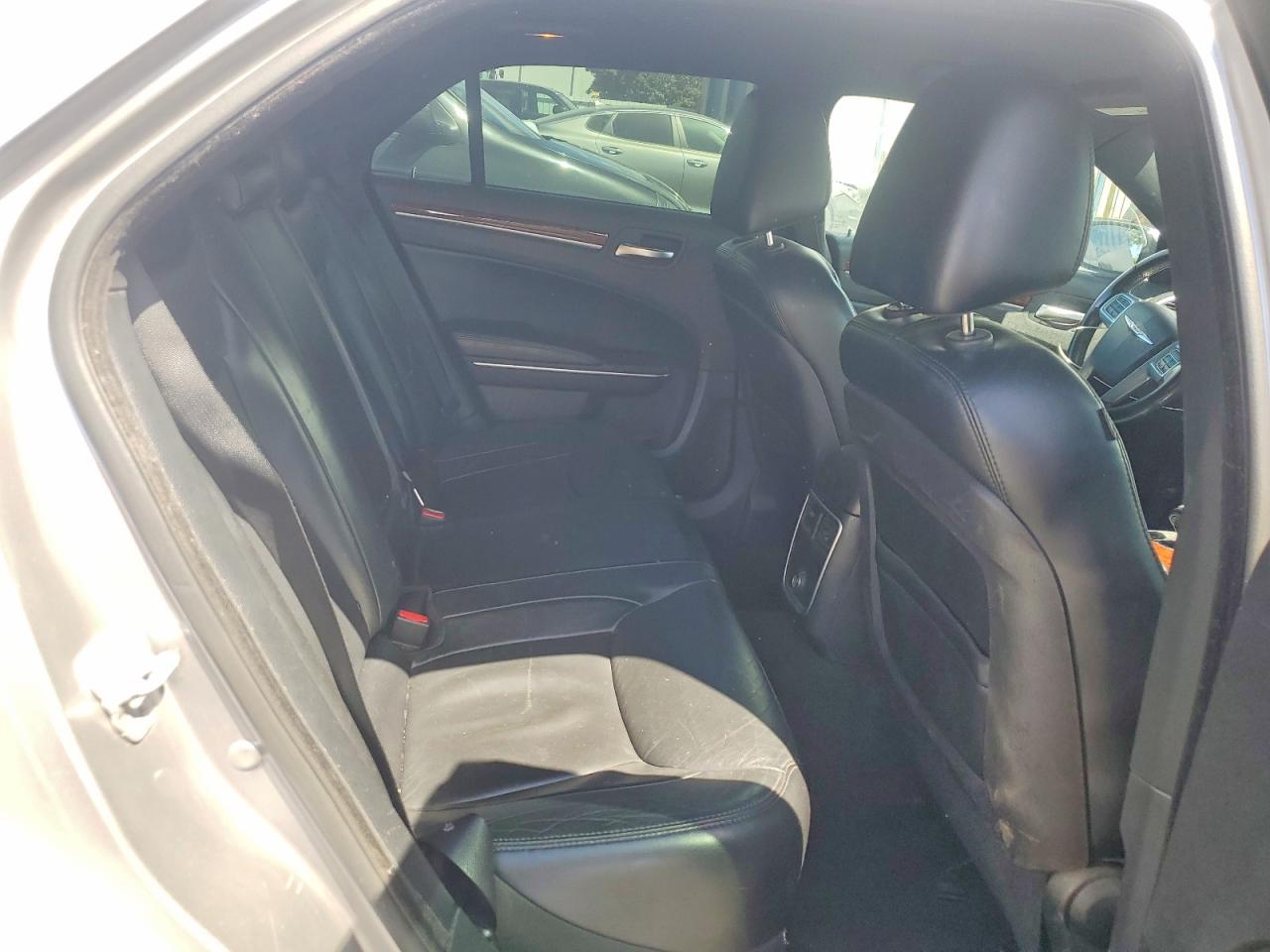 2014 Chrysler 300 Silver vin: 2C3CCAAG5EH228234