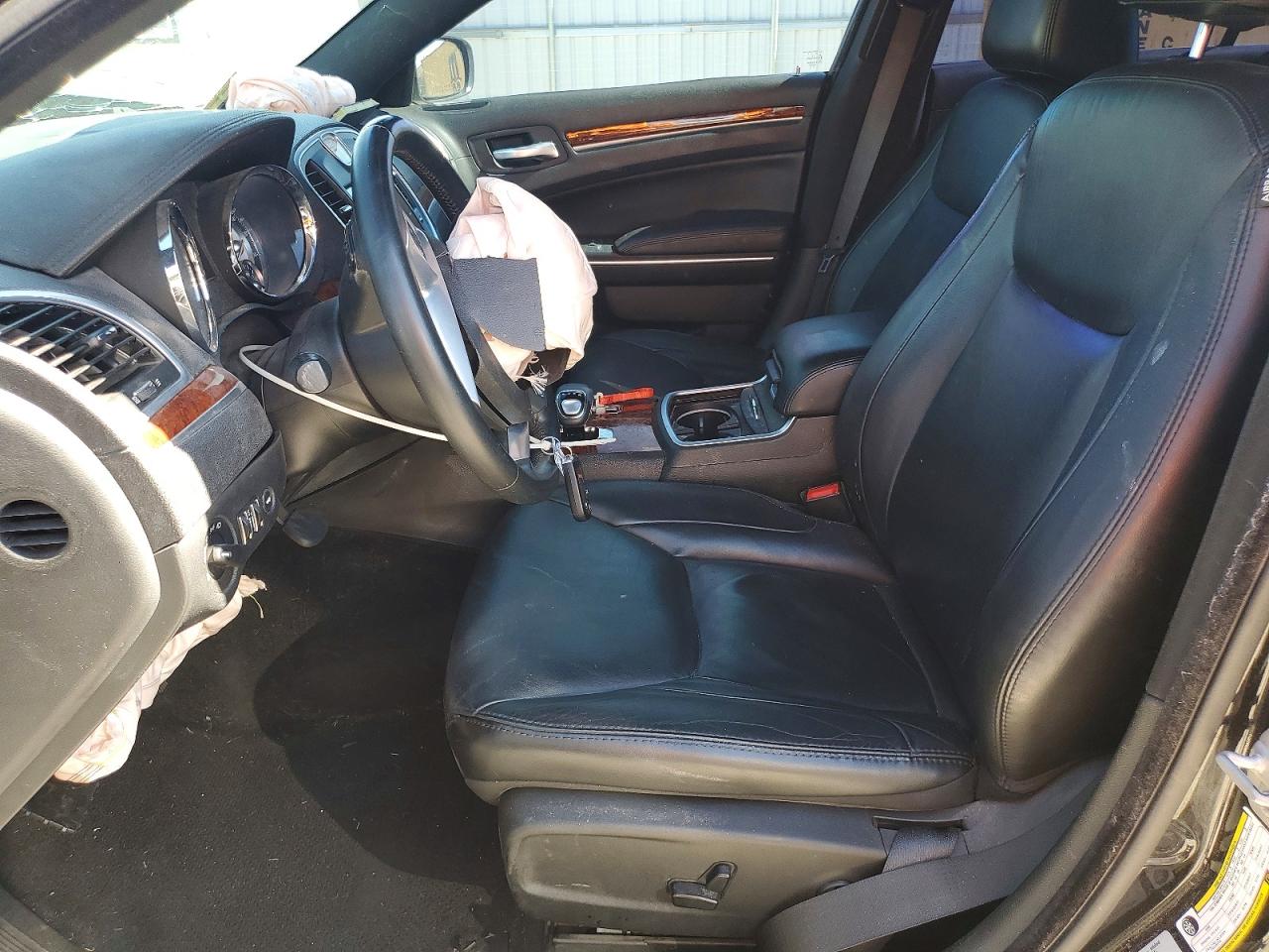 2014 Chrysler 300 Black vin: 2C3CCAAG5EH328740