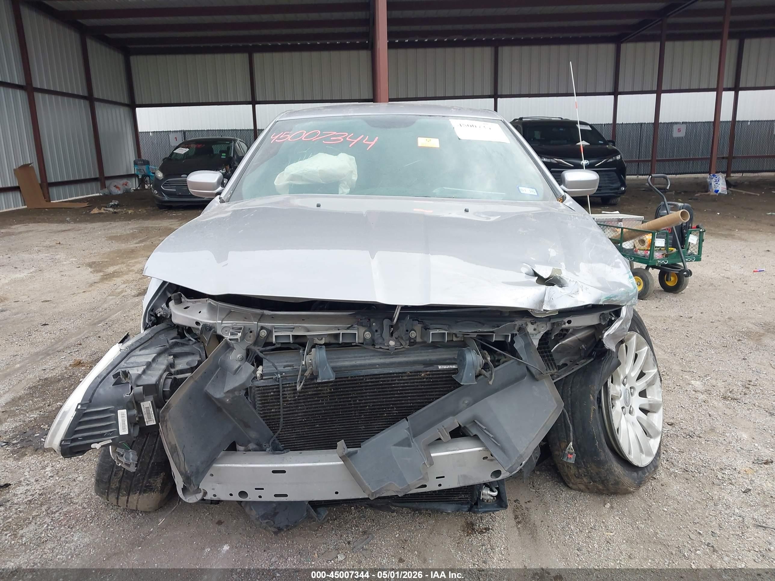 2014 Chrysler 300 Silver vin: 2C3CCAAG5EH377565