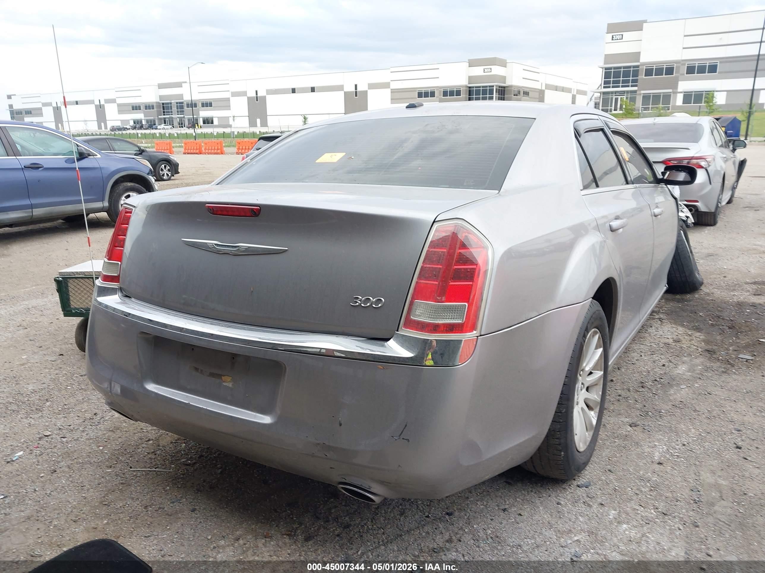 2014 Chrysler 300 Silver vin: 2C3CCAAG5EH377565