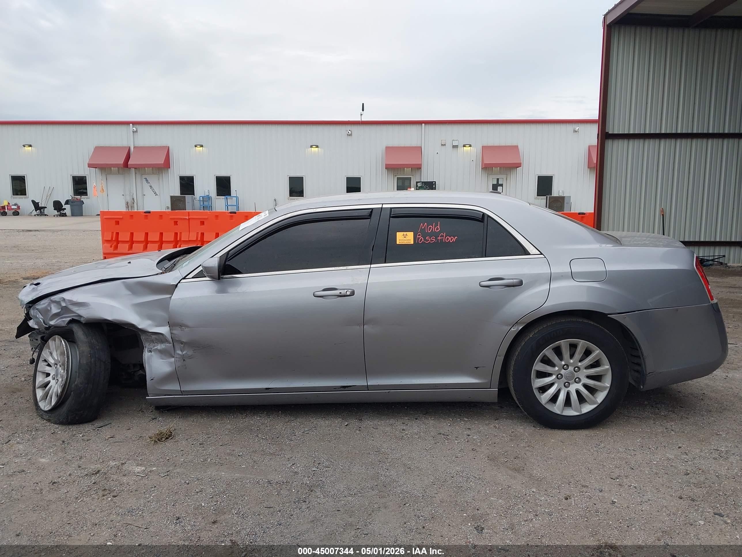 2014 Chrysler 300 Silver vin: 2C3CCAAG5EH377565