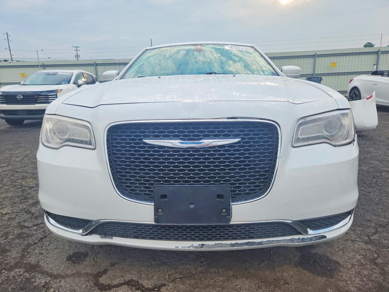 2015 Chrysler 300 Limited White vin: 2C3CCAAG5FH763470