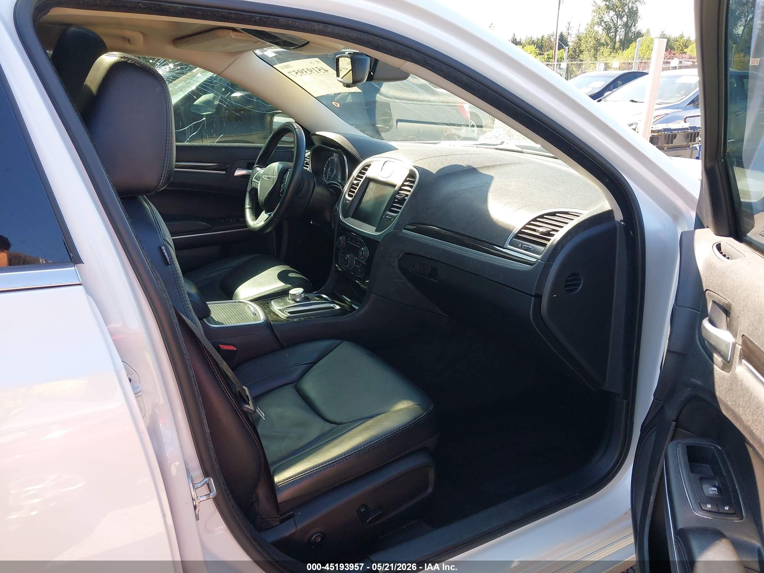2015 Chrysler 300 Limited White vin: 2C3CCAAG5FH853248