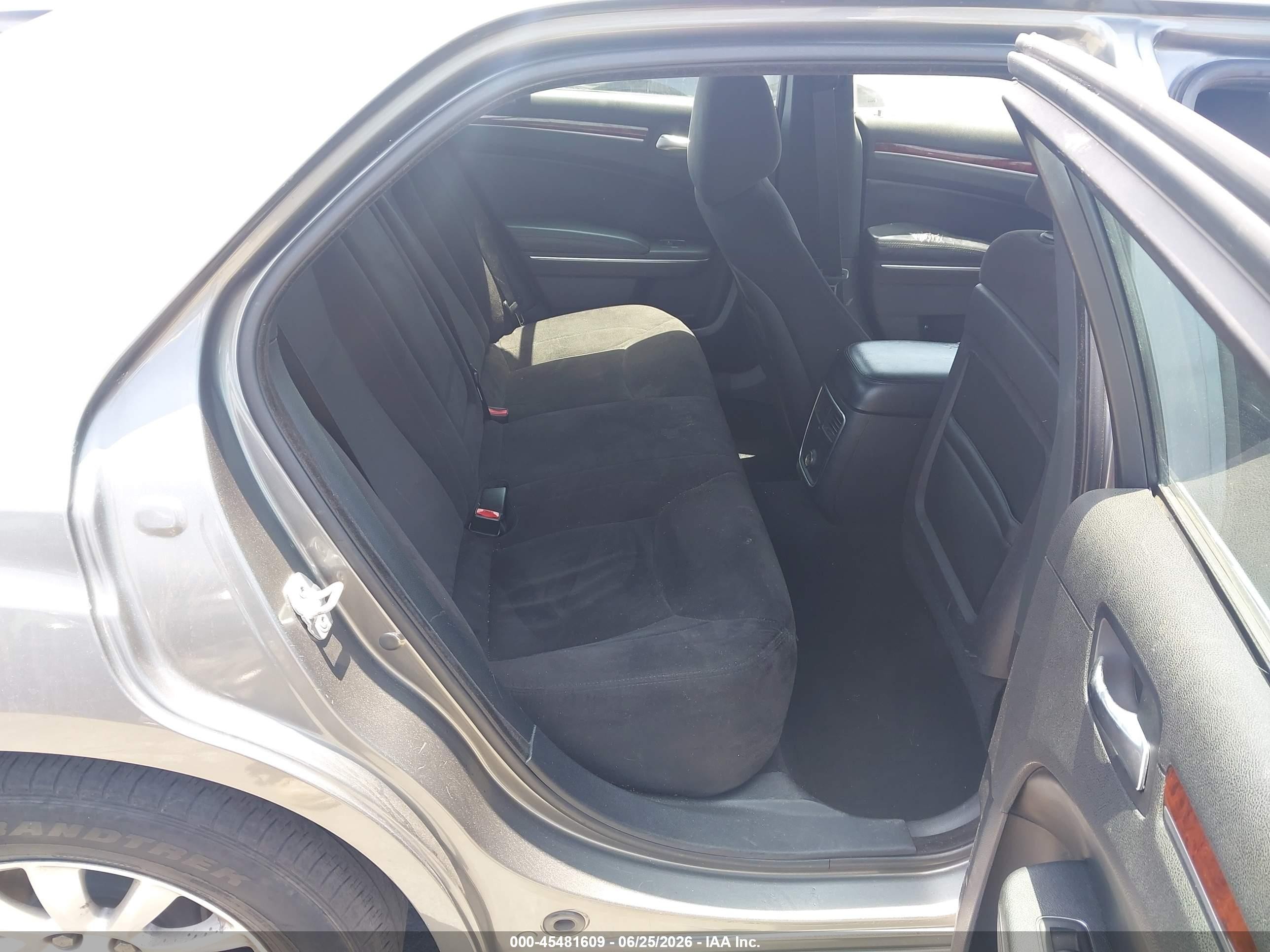 2012 Chrysler 300   Gray vin: 2C3CCAAG6CH135123