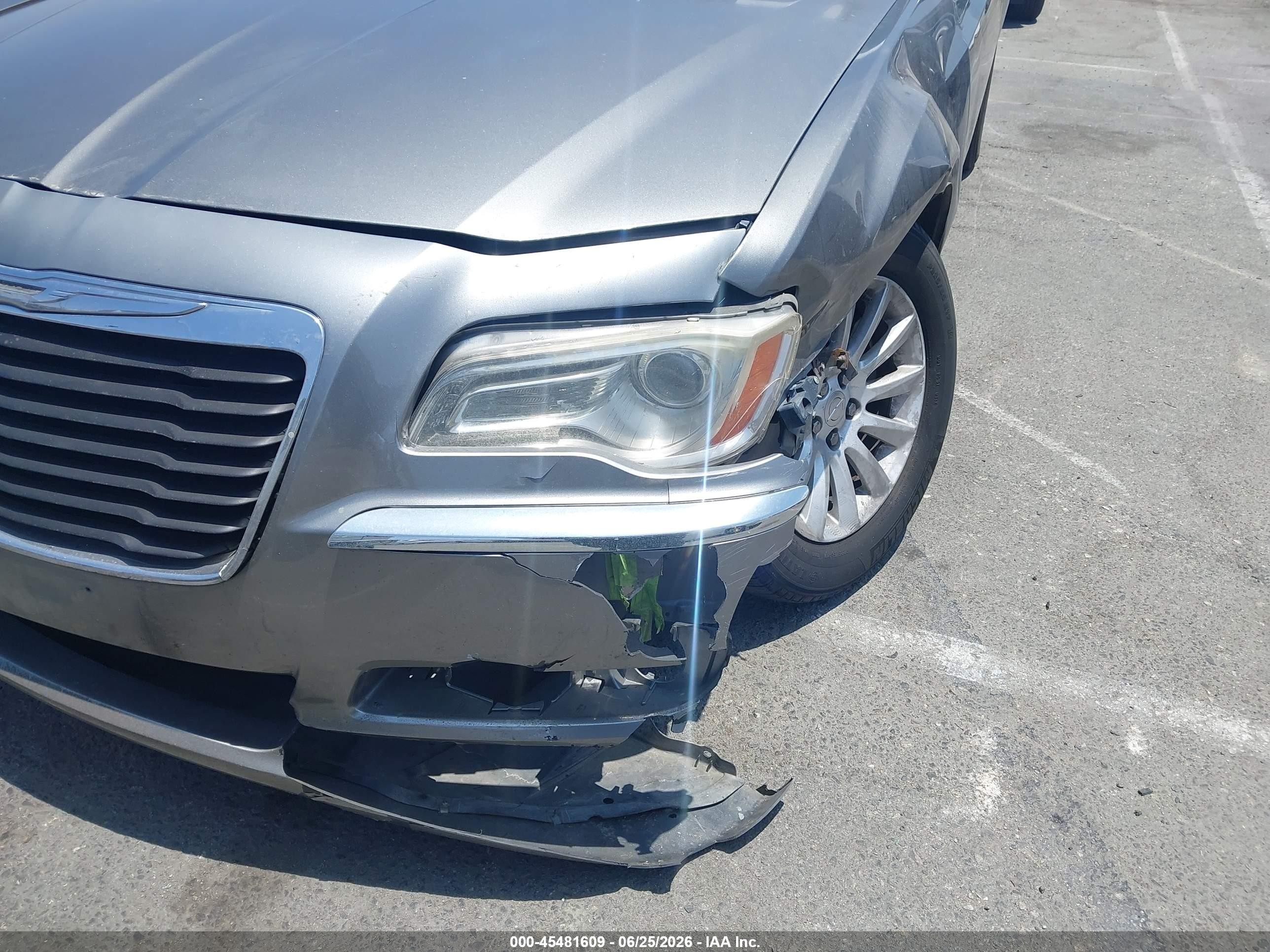 2012 Chrysler 300   Gray vin: 2C3CCAAG6CH135123
