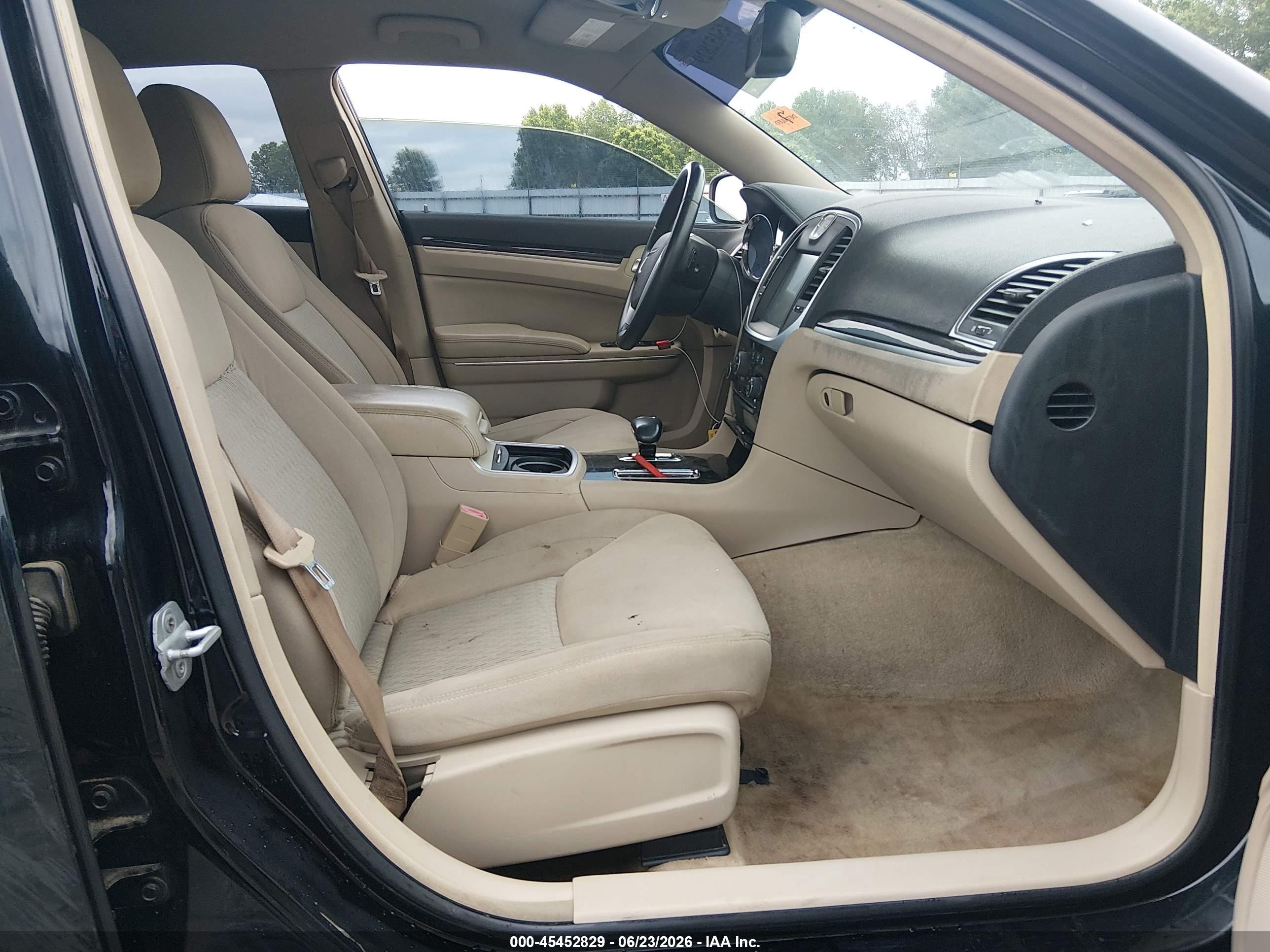 2012 Chrysler 300   Black vin: 2C3CCAAG6CH312978