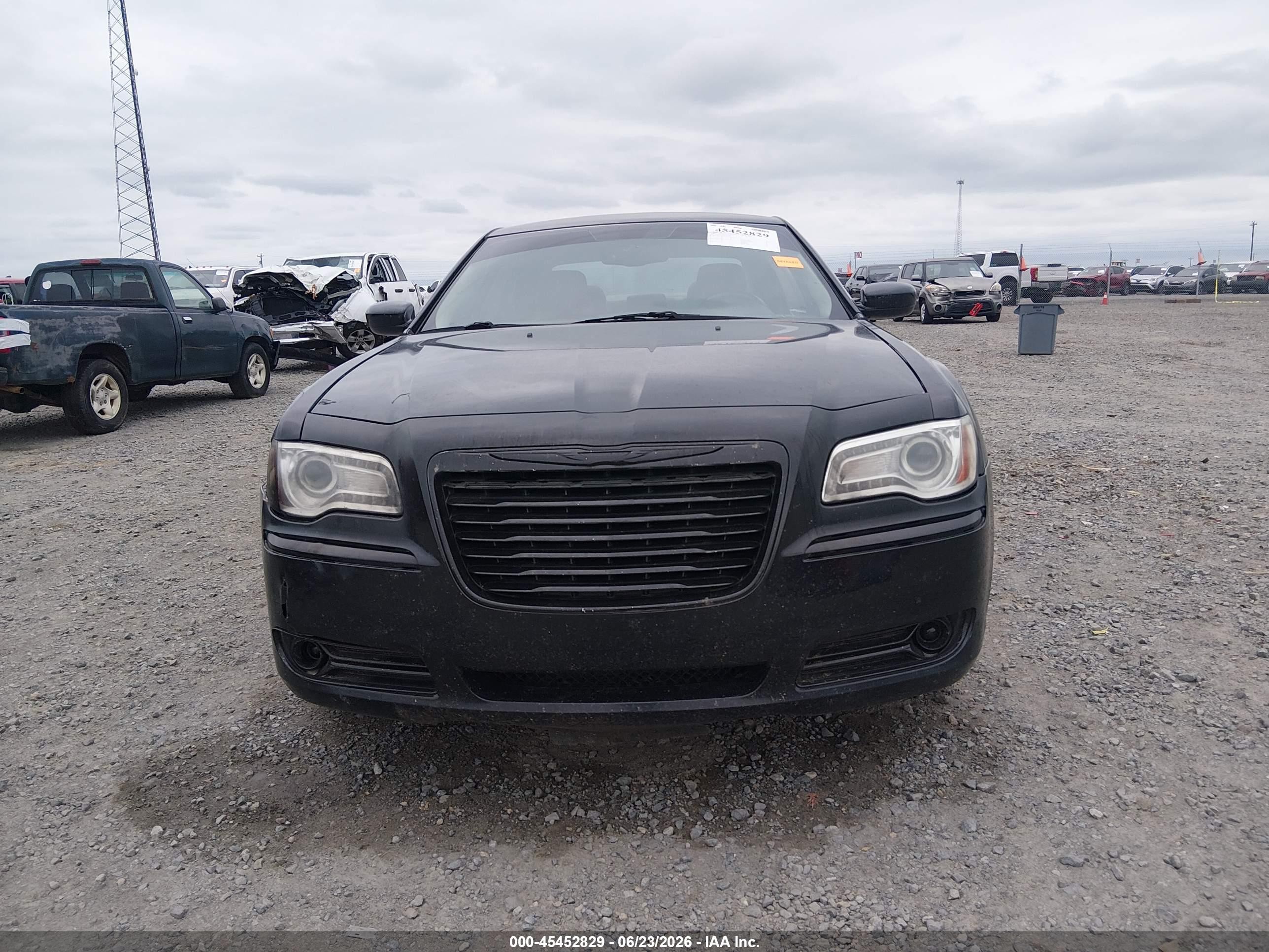 2012 Chrysler 300   Black vin: 2C3CCAAG6CH312978
