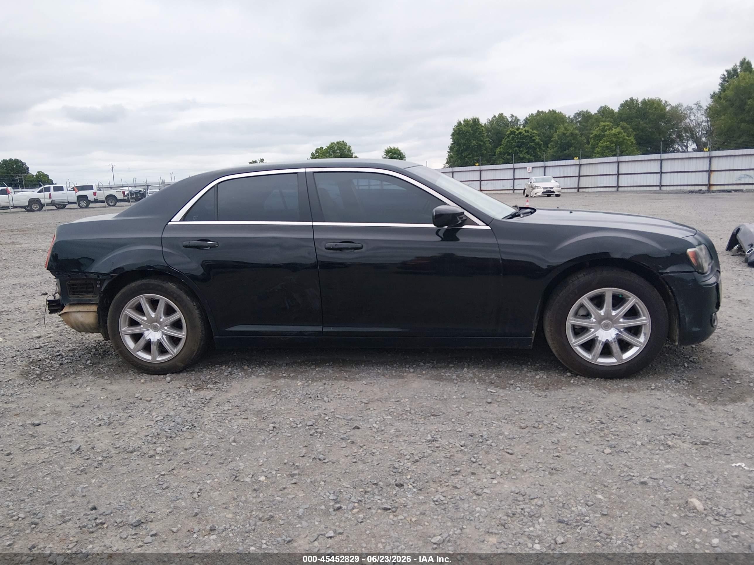2012 Chrysler 300   Black vin: 2C3CCAAG6CH312978