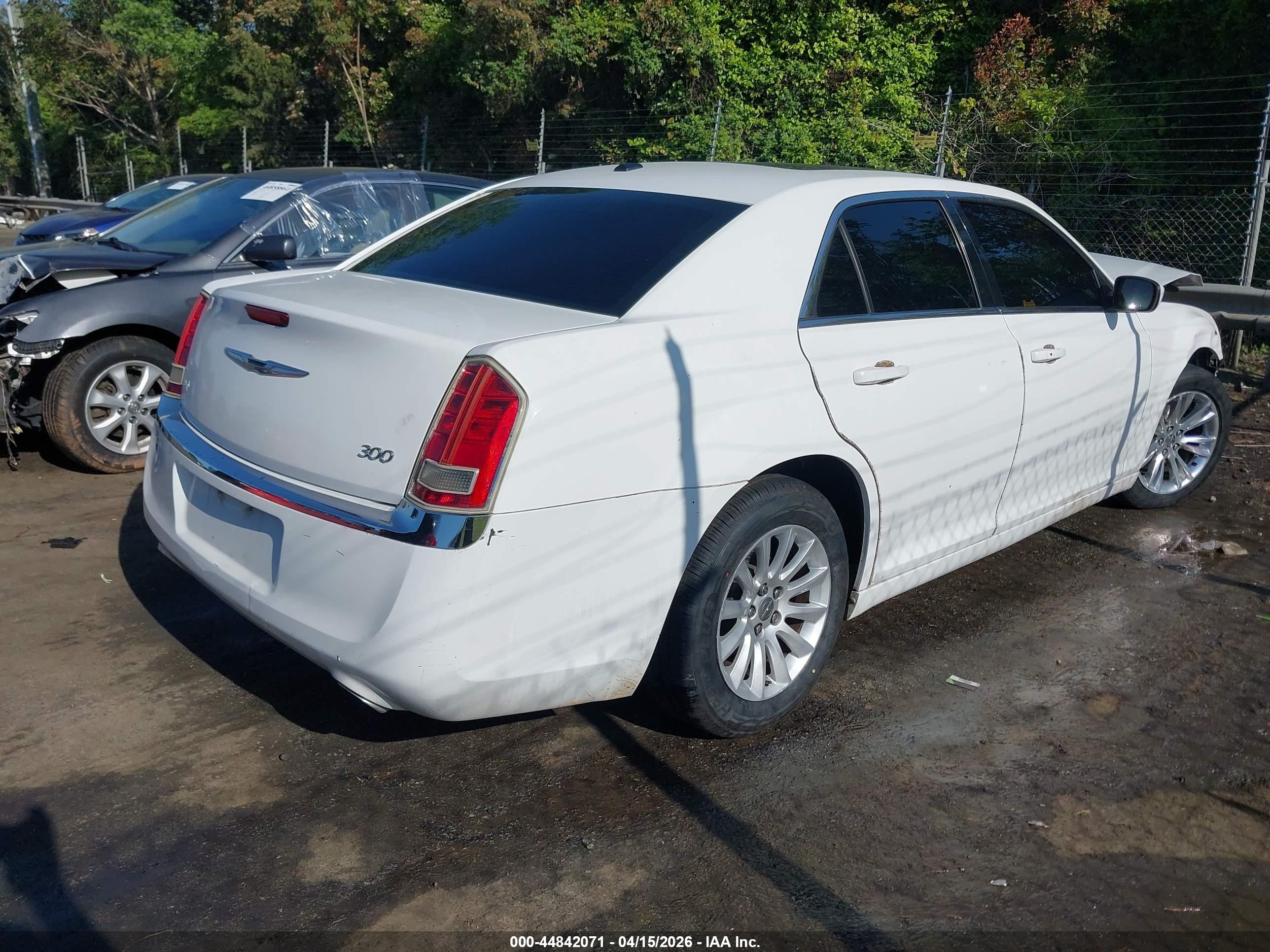 2013 Chrysler 300 Motown White vin: 2C3CCAAG6DH735819