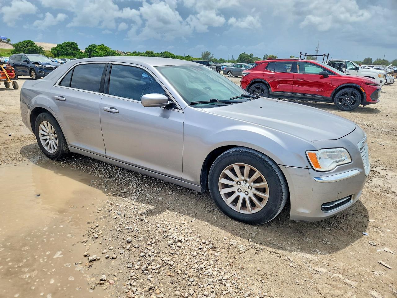 2014 Chrysler 300 Silver vin: 2C3CCAAG6EH141670