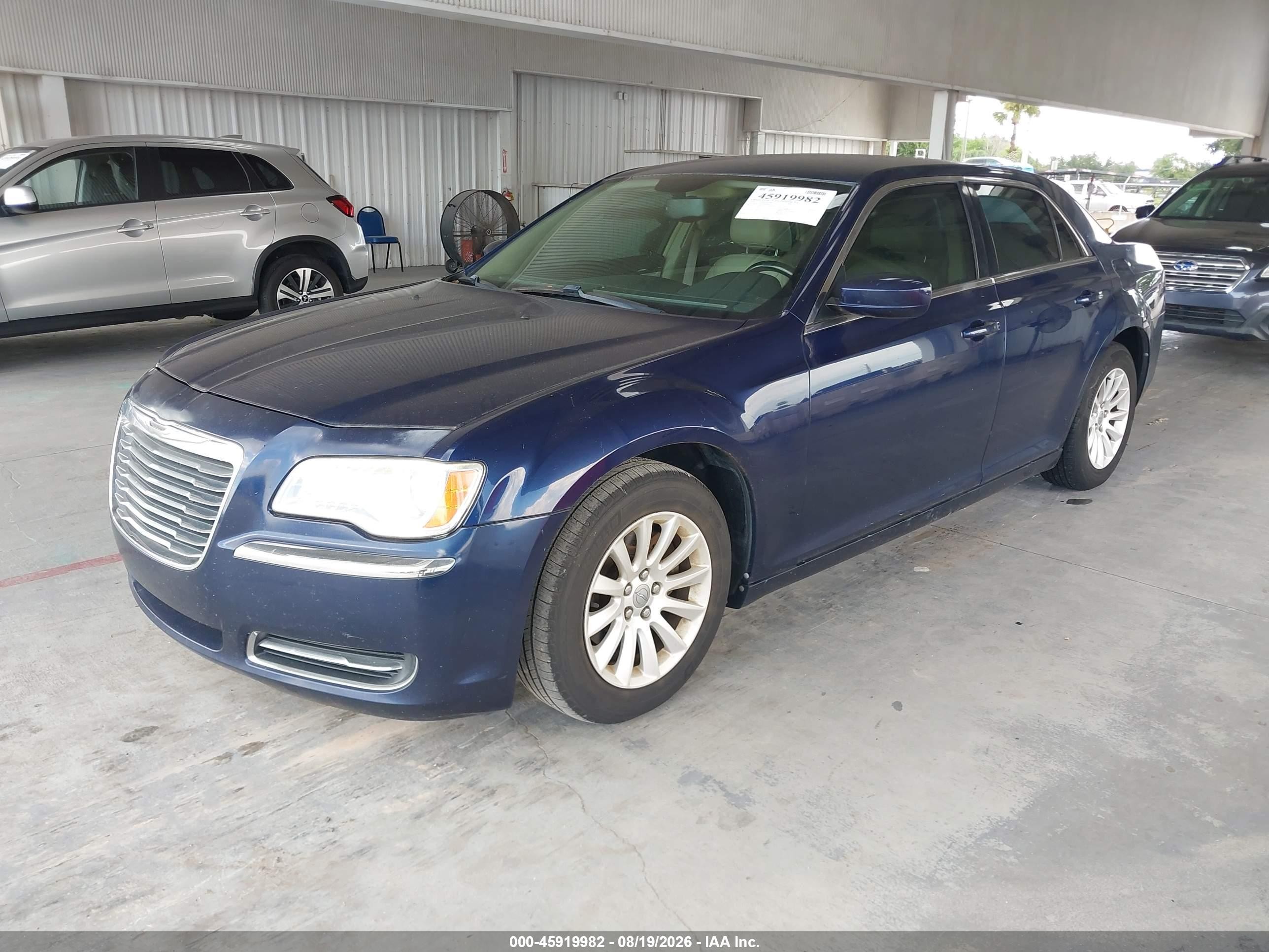 2014 Chrysler 300   Синий vin: 2C3CCAAG6EH146691