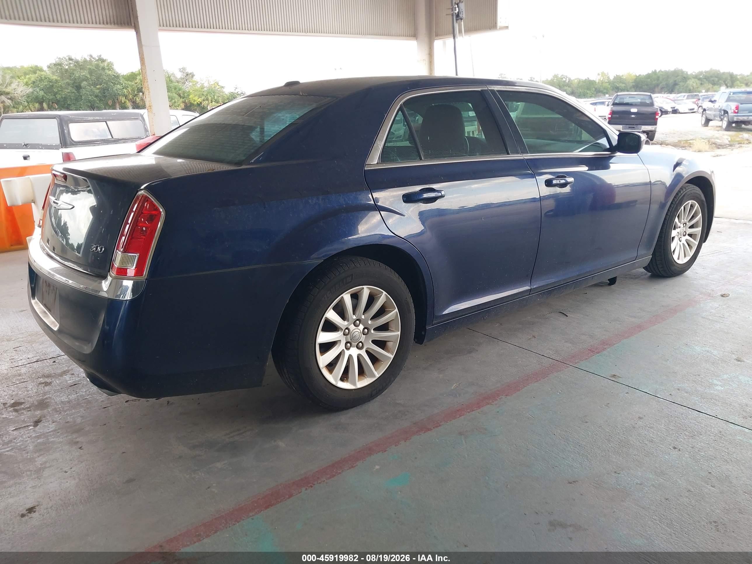 2014 Chrysler 300   Синий vin: 2C3CCAAG6EH146691