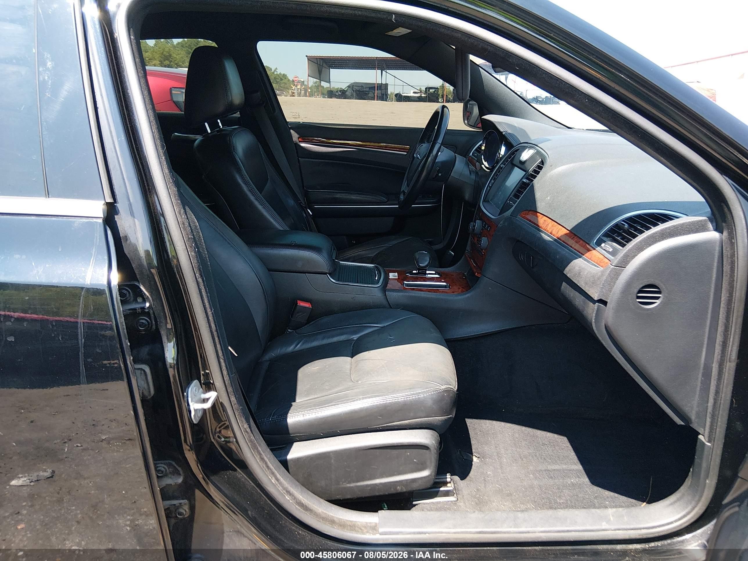 2014 Chrysler 300   Black vin: 2C3CCAAG6EH327192