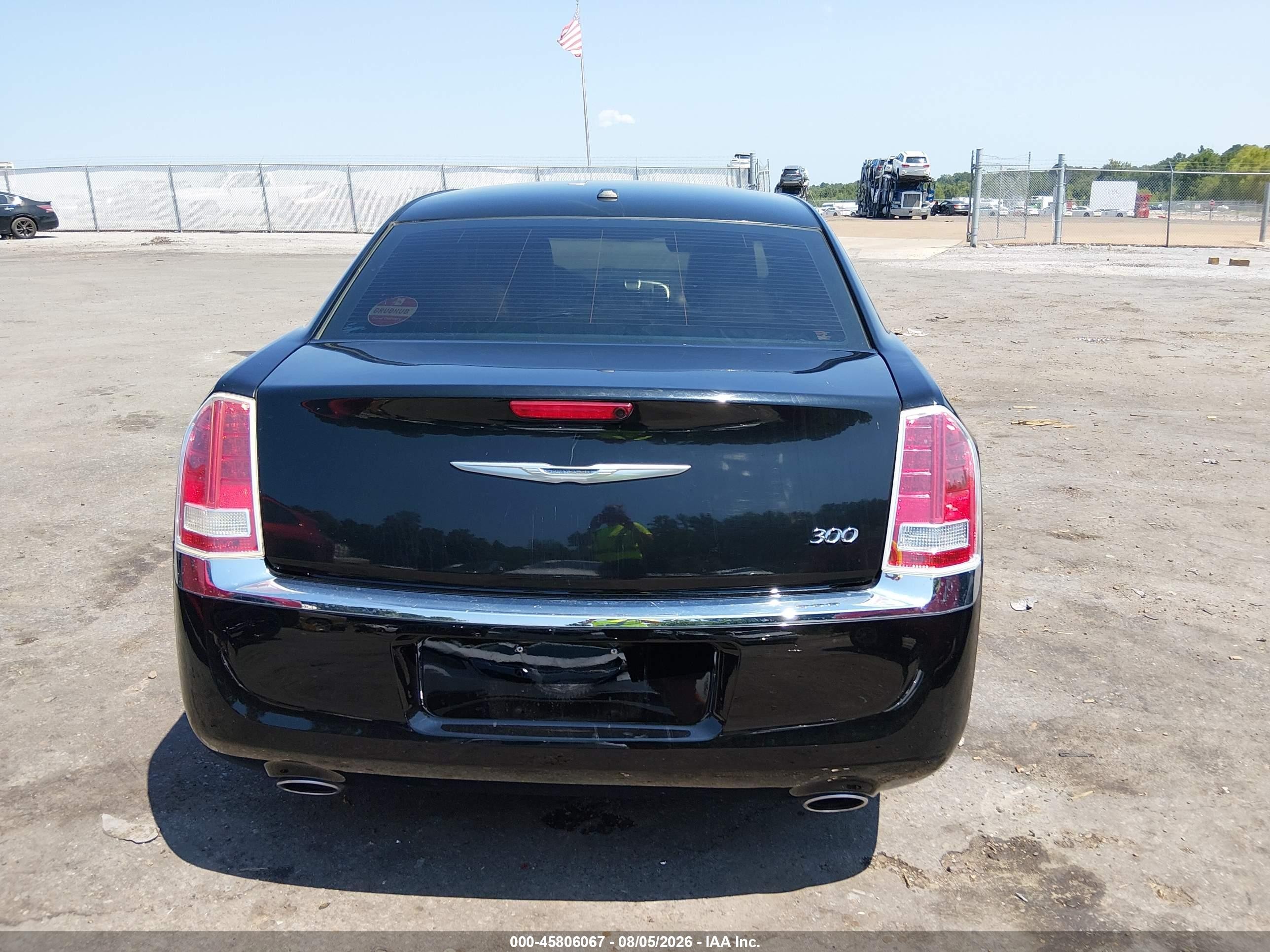 2014 Chrysler 300   Black vin: 2C3CCAAG6EH327192