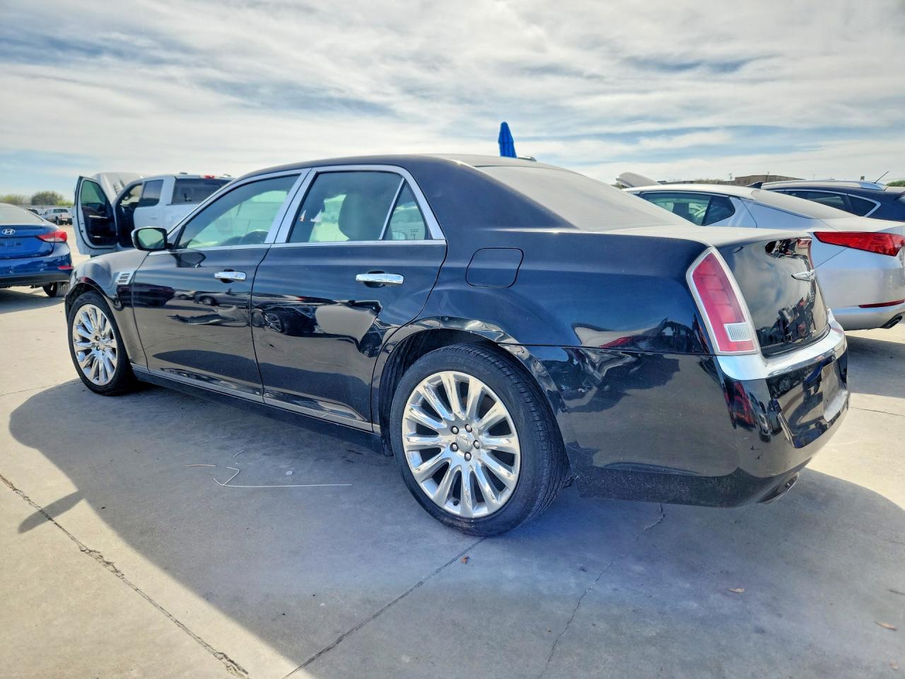2014 Chrysler 300 Black vin: 2C3CCAAG6EH343148