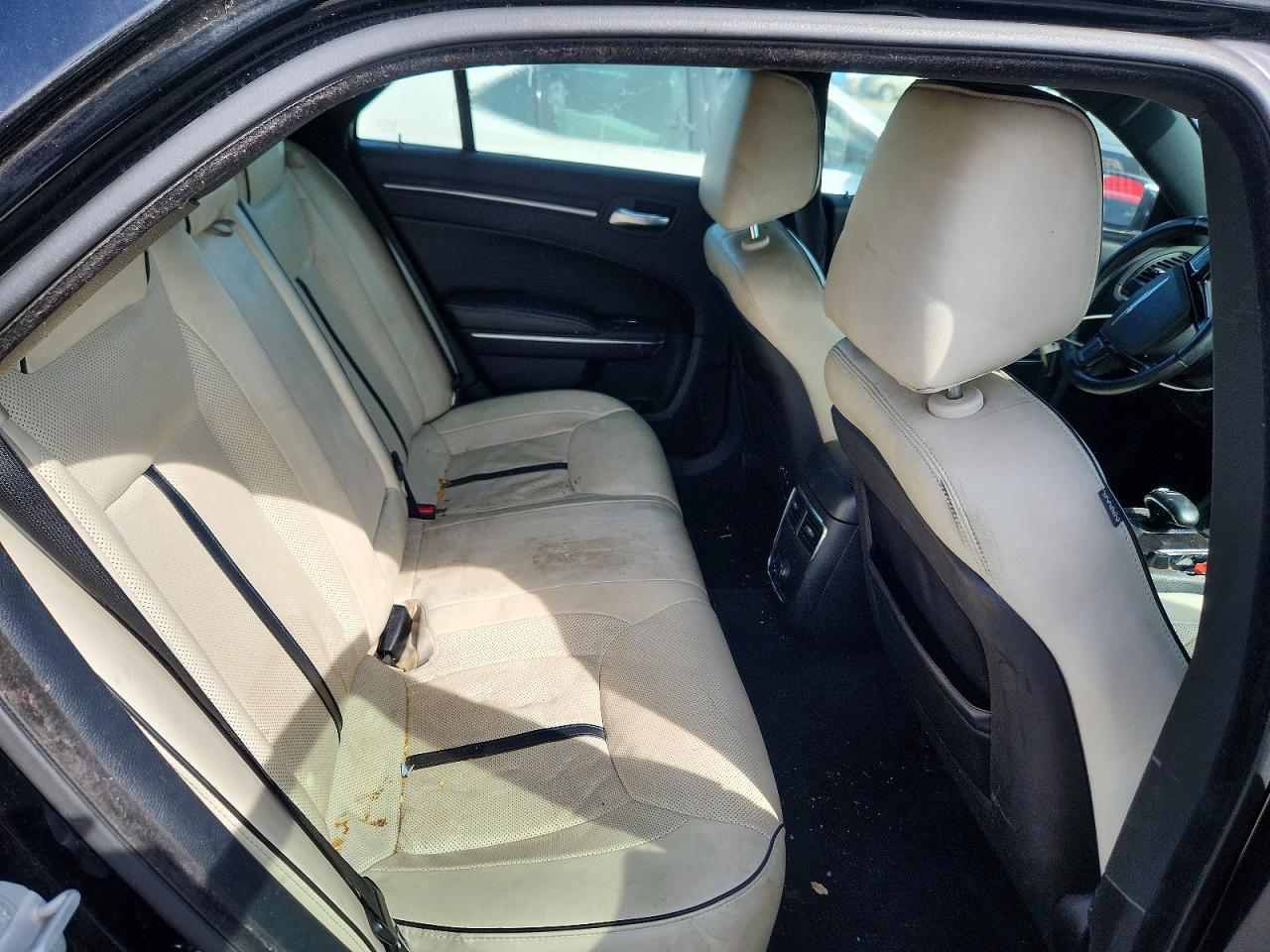 2014 Chrysler 300 Black vin: 2C3CCAAG6EH343148