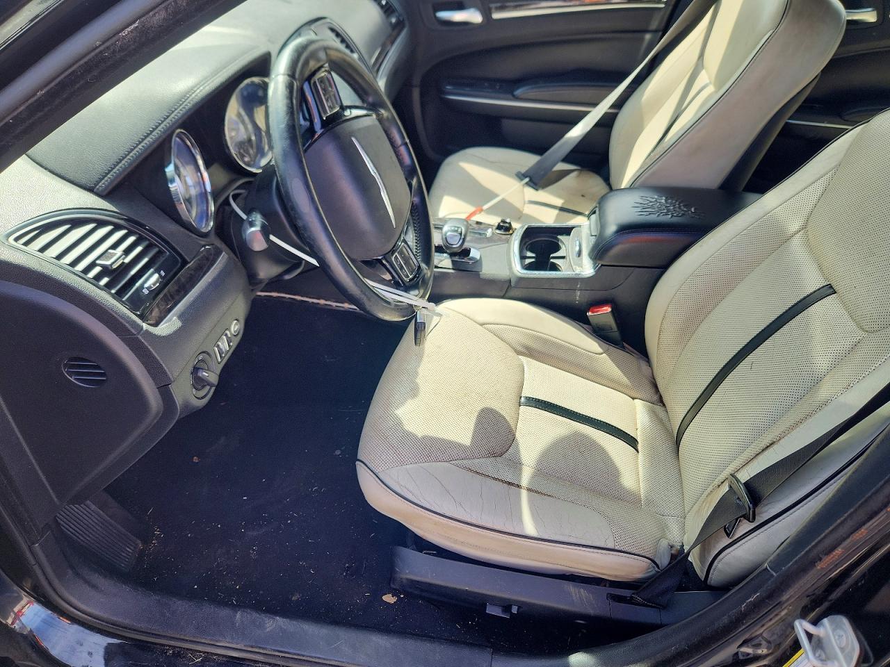 2014 Chrysler 300 Black vin: 2C3CCAAG6EH343148