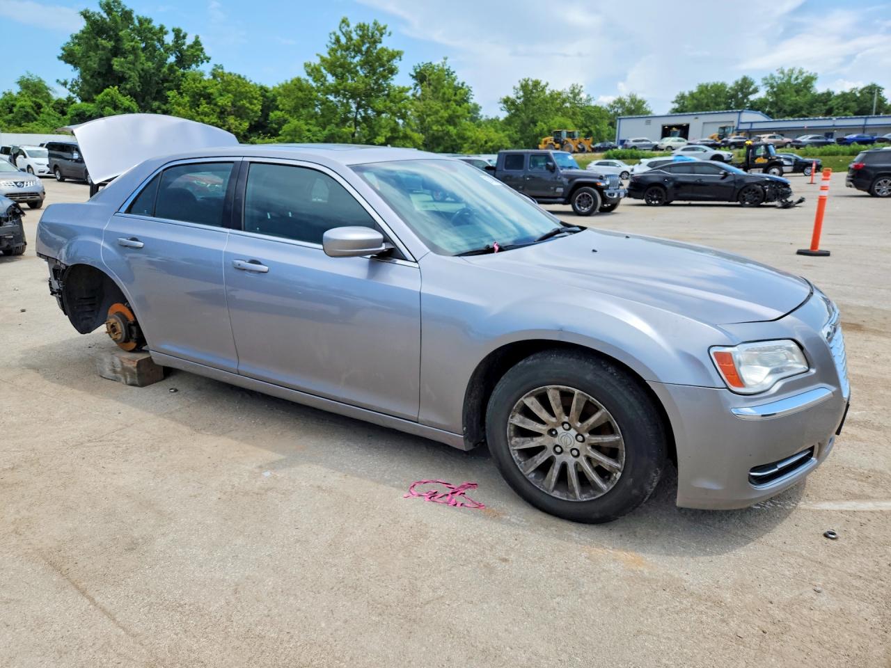 2014 Chrysler 300 Silver vin: 2C3CCAAG6EH375923