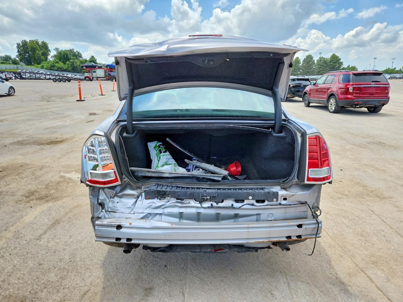 2014 Chrysler 300 Silver vin: 2C3CCAAG6EH375923