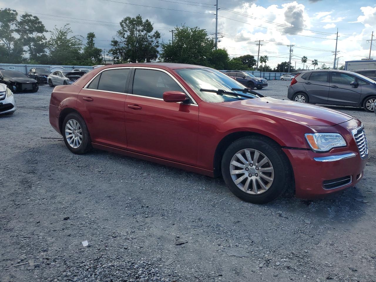 2014 Chrysler 300 Red vin: 2C3CCAAG6EH378501