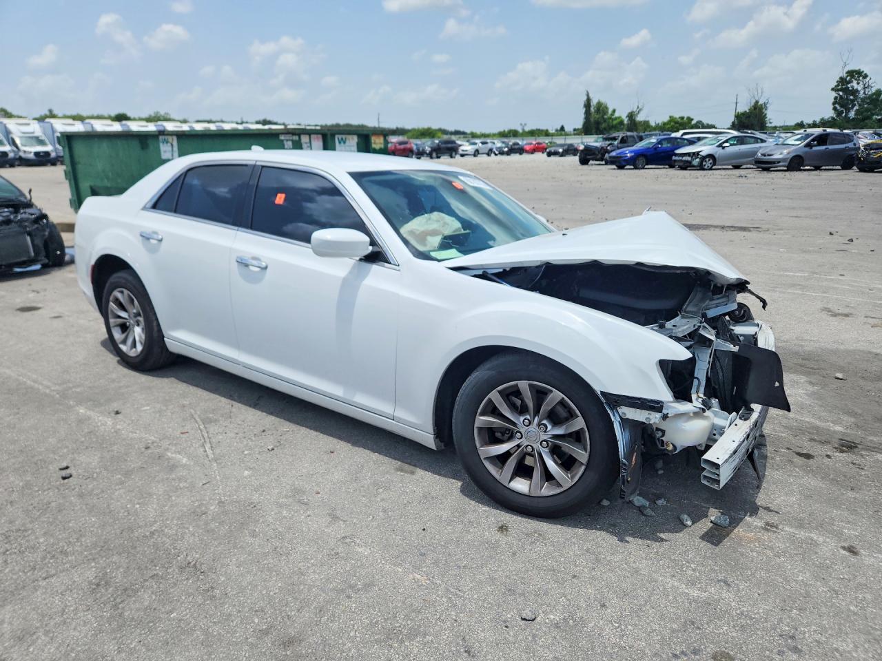 2015 Chrysler 300 Limited White vin: 2C3CCAAG6FH769245