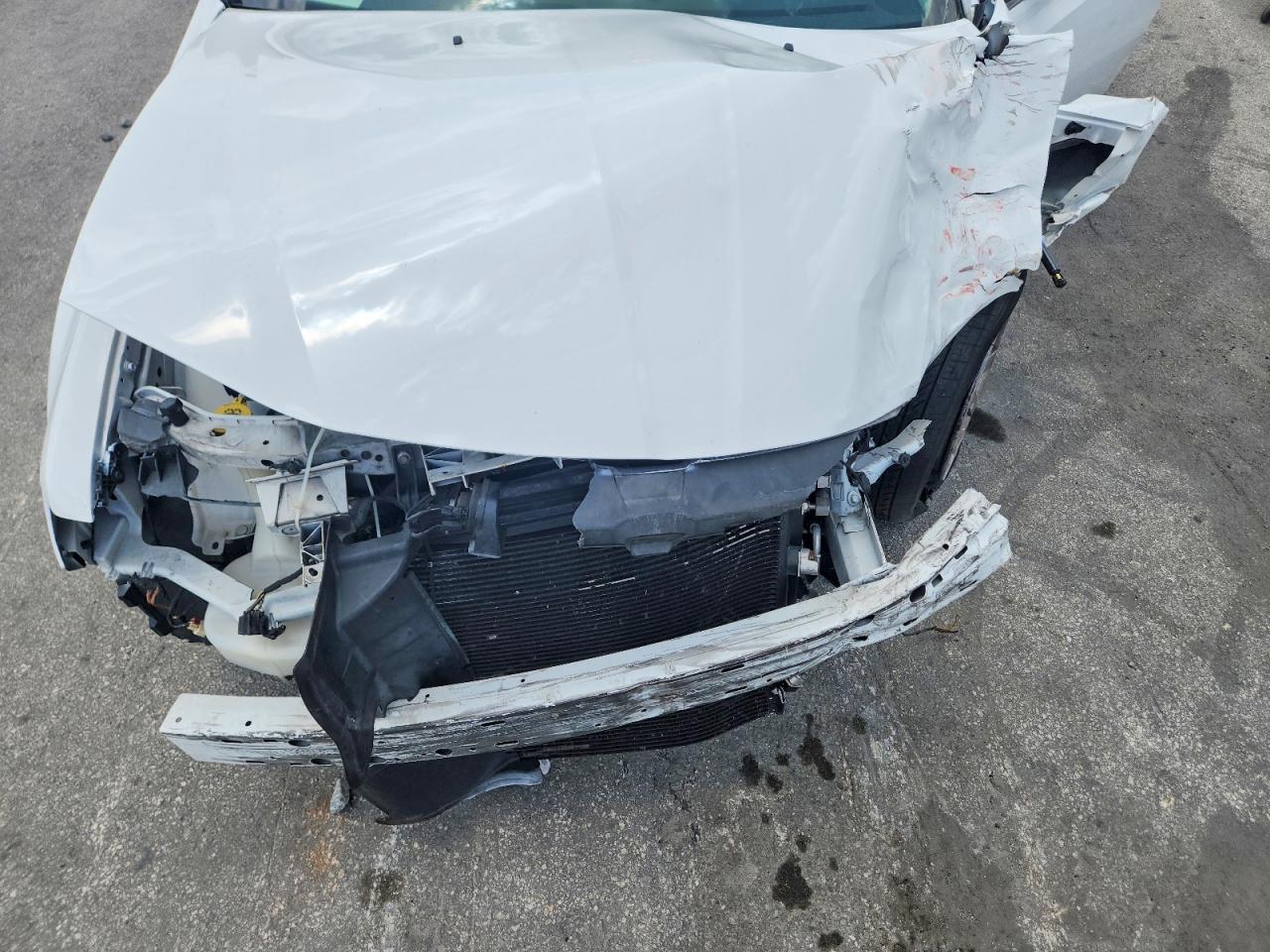 2015 Chrysler 300 Limited White vin: 2C3CCAAG6FH769245