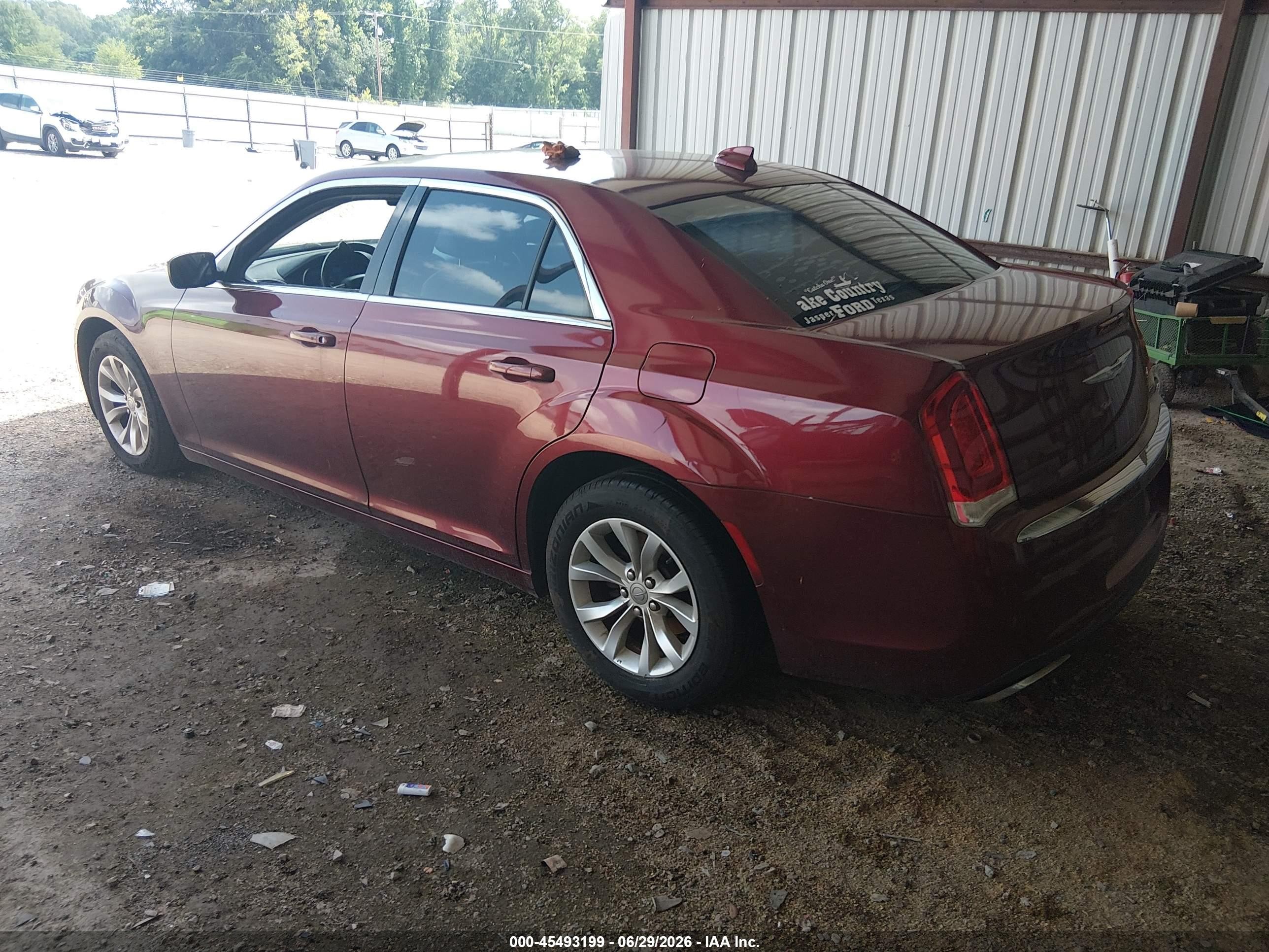 2015 Chrysler 300 Limited Burgundy vin: 2C3CCAAG6FH868213