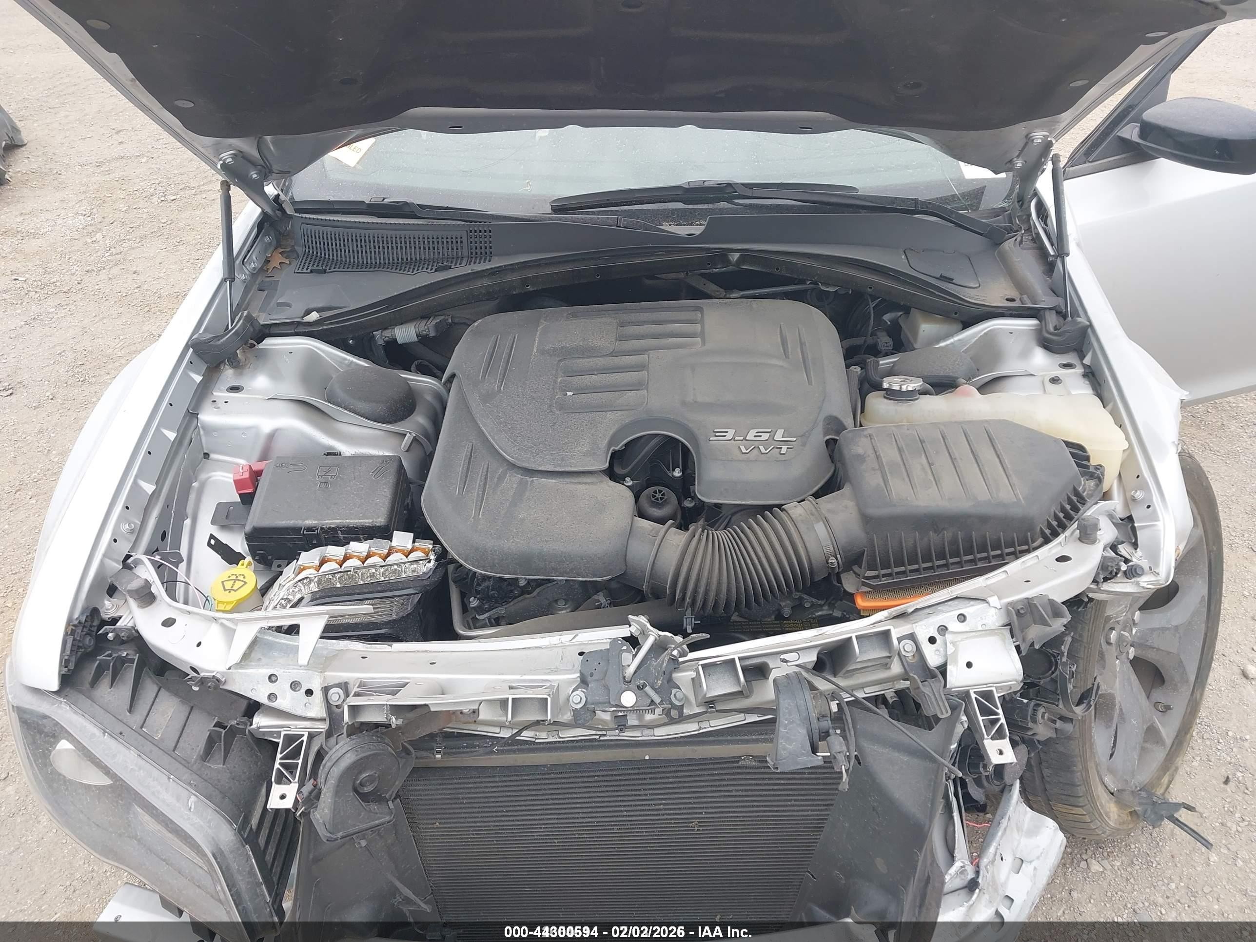 2023 Chrysler 300 Touring Серебряный vin: 2C3CCAAG6PH537925