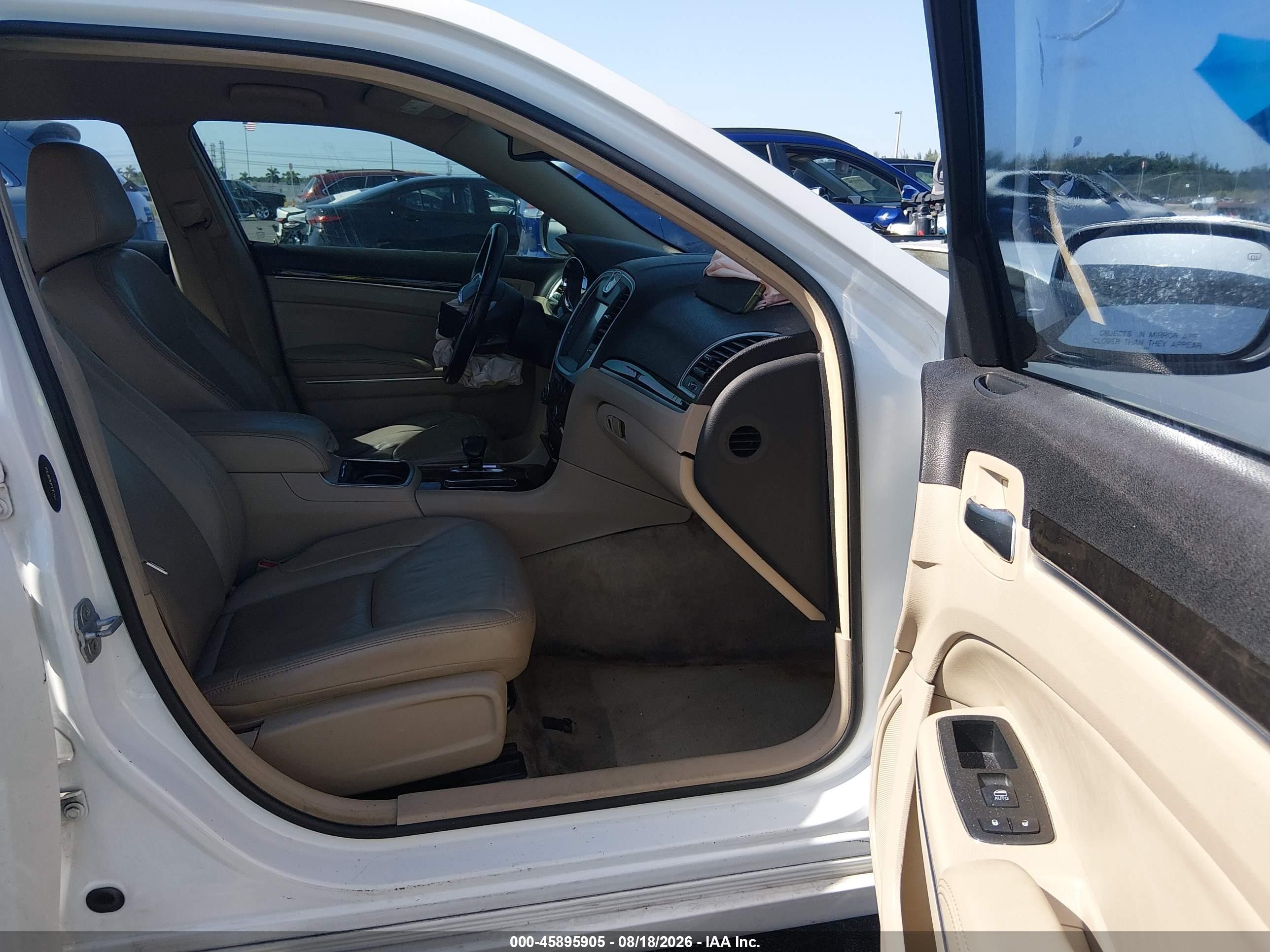 2013 Chrysler 300 Motown White vin: 2C3CCAAG7DH659110