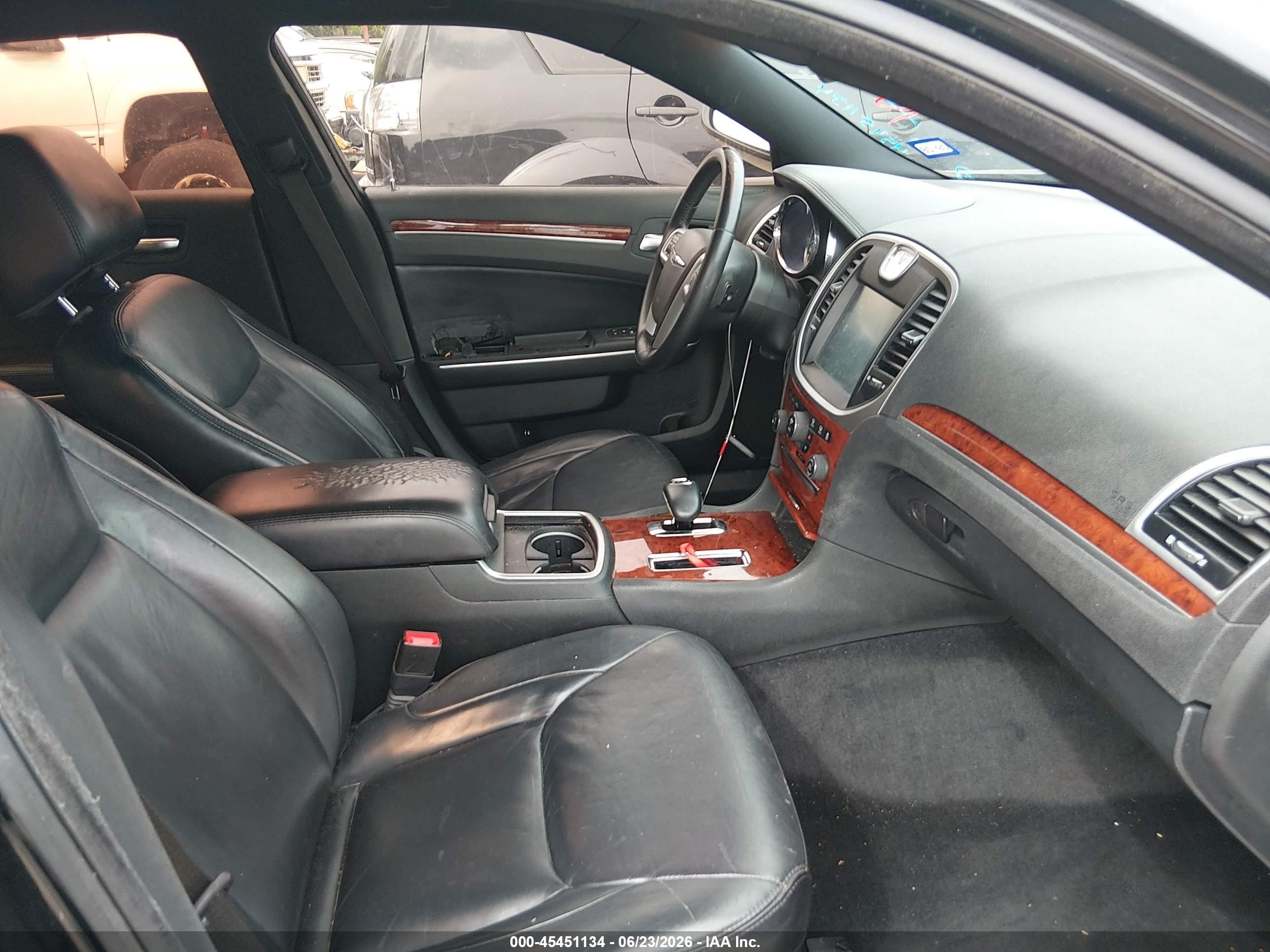 2014 Chrysler 300   Black vin: 2C3CCAAG7EH121668