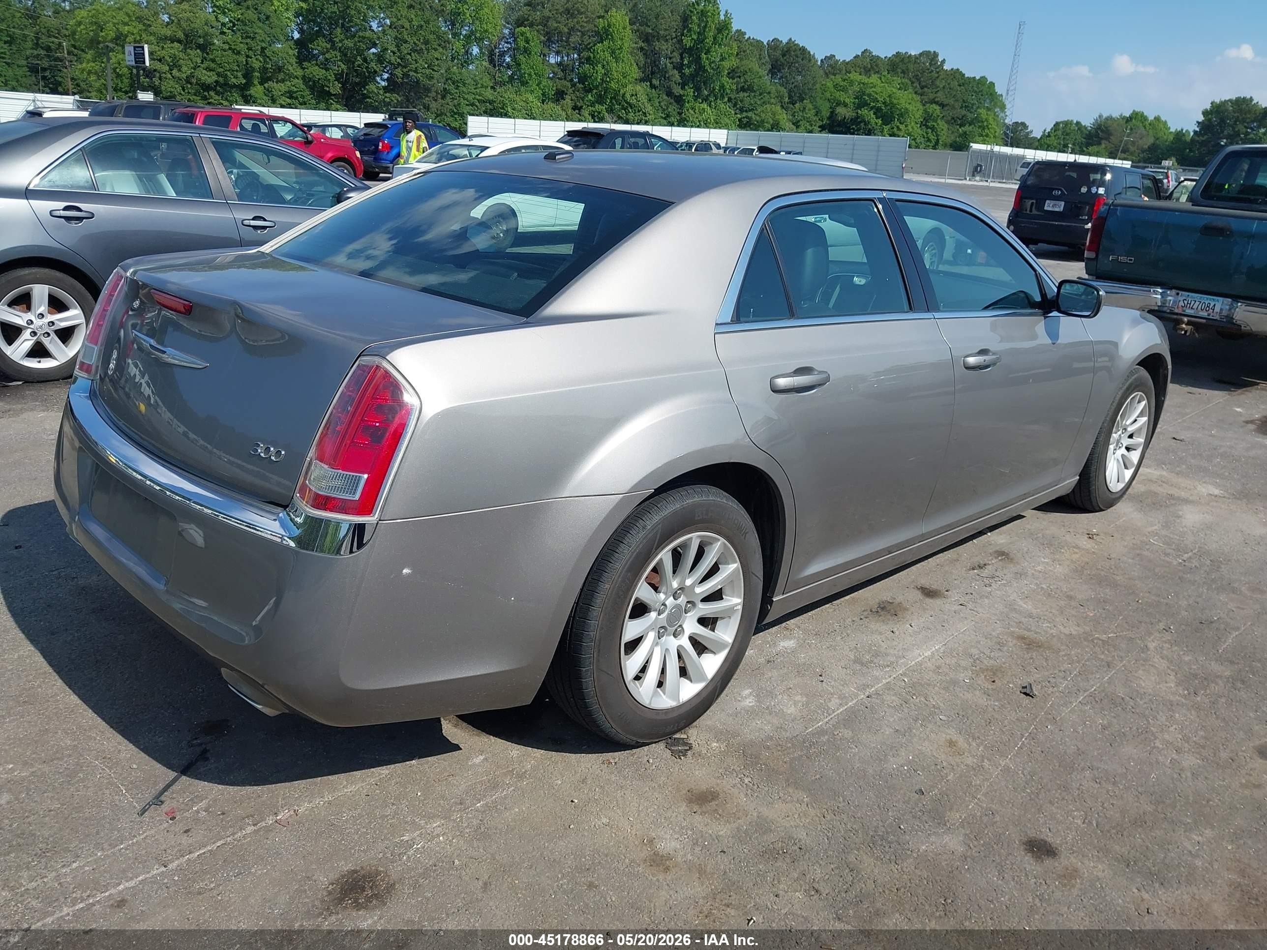 2014 Chrysler 300   Gray vin: 2C3CCAAG7EH193759