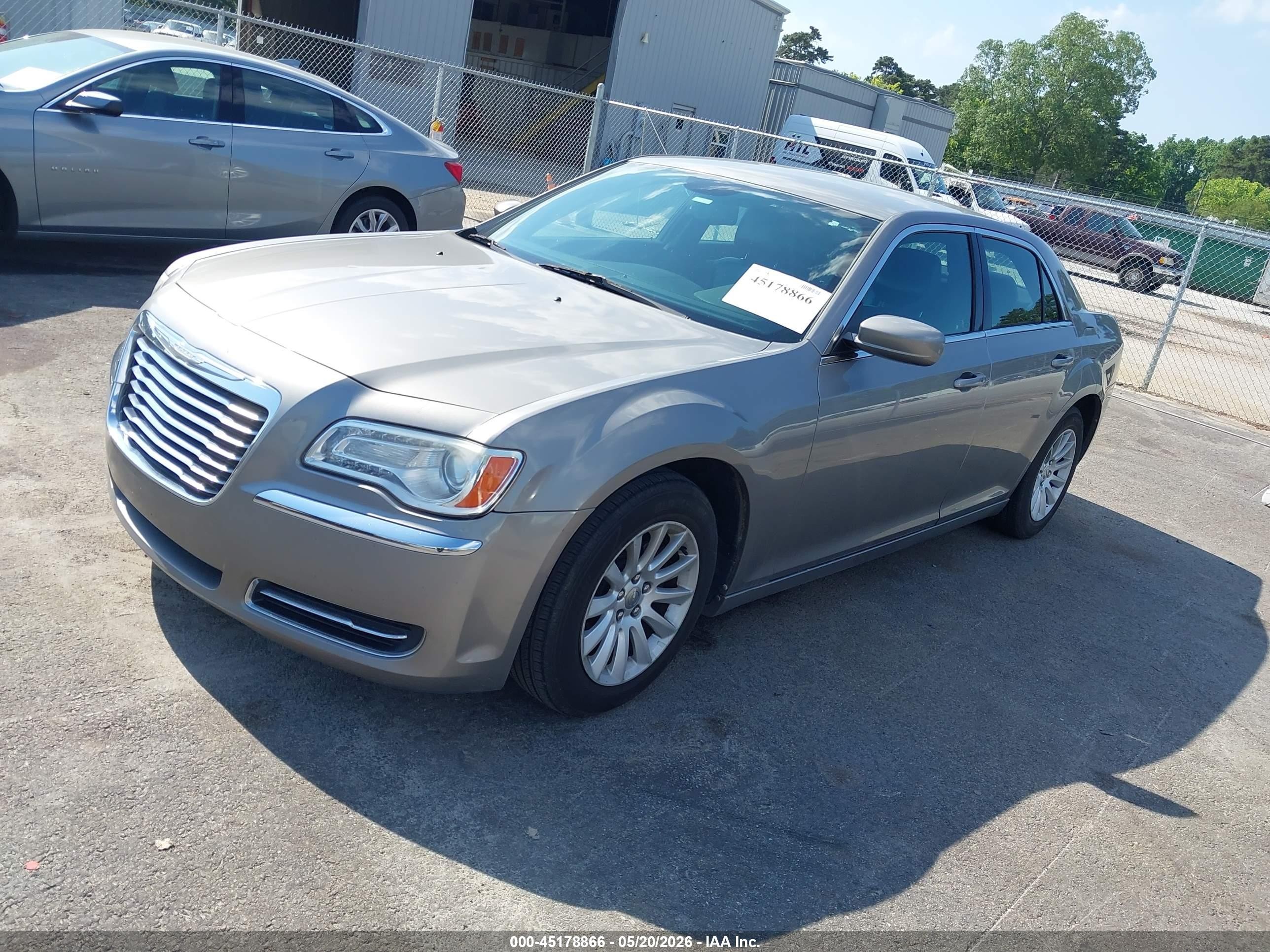 2014 Chrysler 300   Gray vin: 2C3CCAAG7EH193759