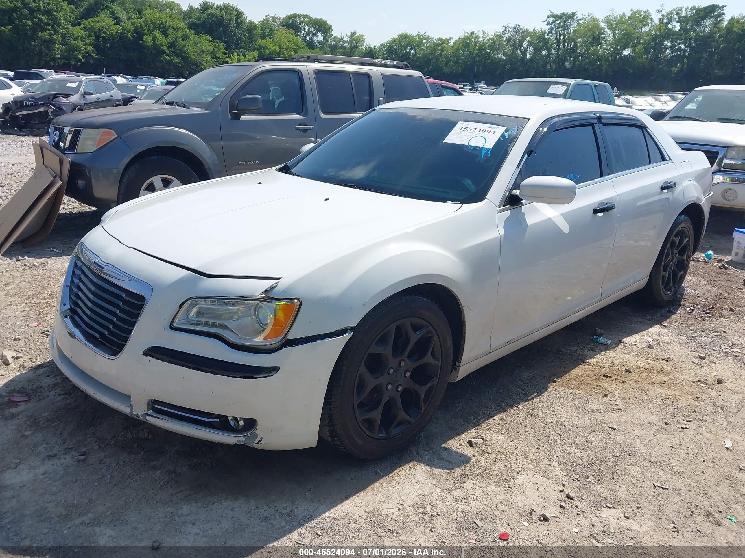 2014 Chrysler 300   Белый vin: 2C3CCAAG7EH255533